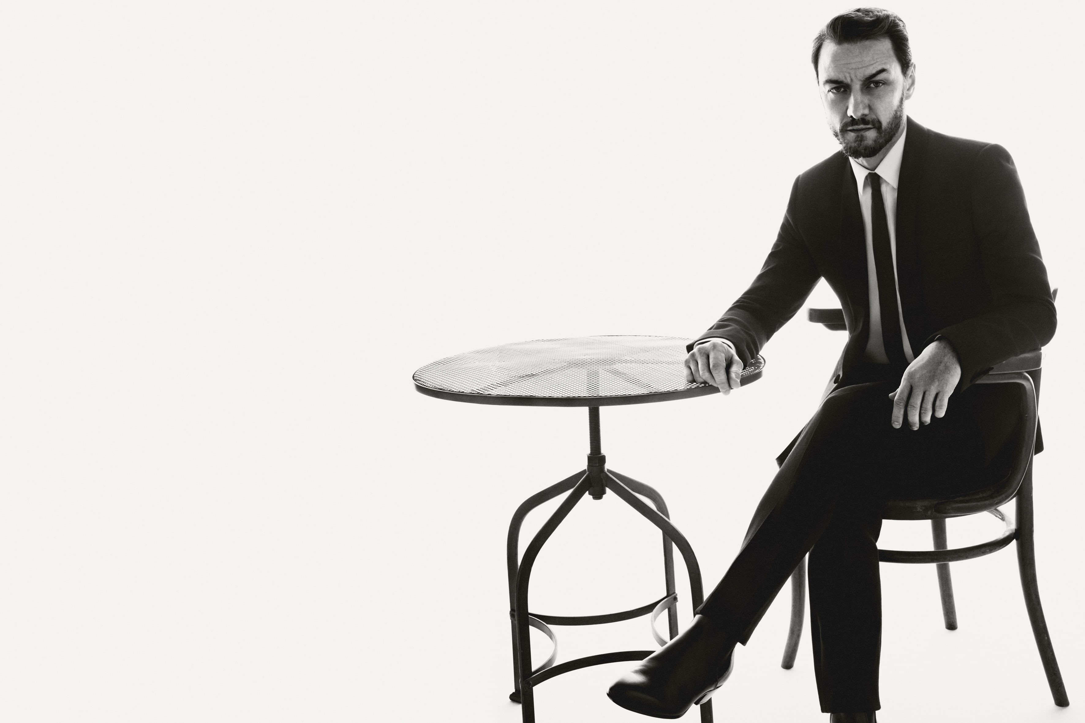 table, James McAvoy, background, 2016, photo, chair, Tom Munro, black and white, actor, costume, Luomo Vogue, 2K, HD Wallpaper