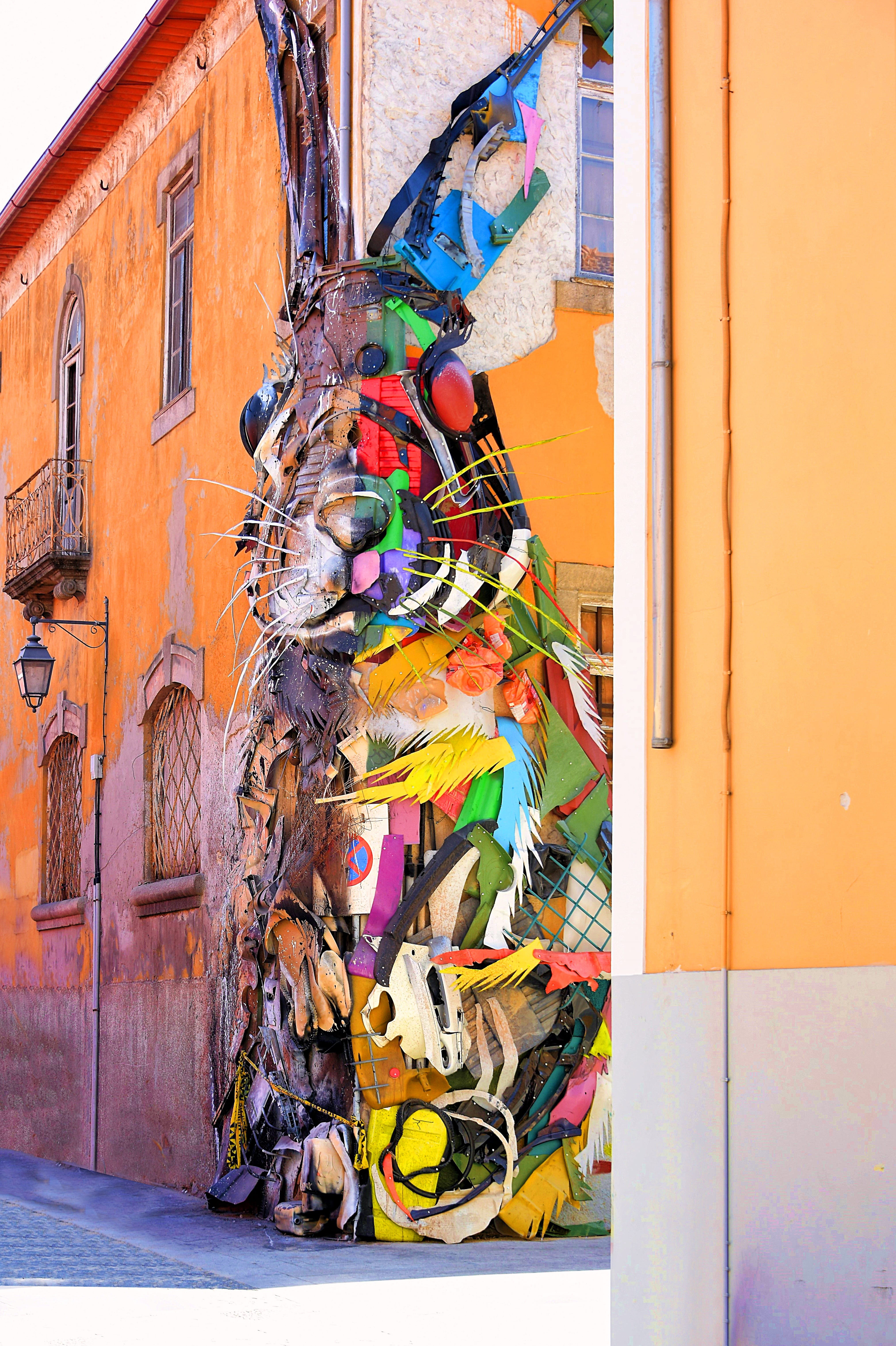 house, pop art, variation, messy, day, history, rabbit, outdoors, choice, attraction, portugal, painted wall, clothing, entrance, city, building exterior, Phone HD Wallpaper