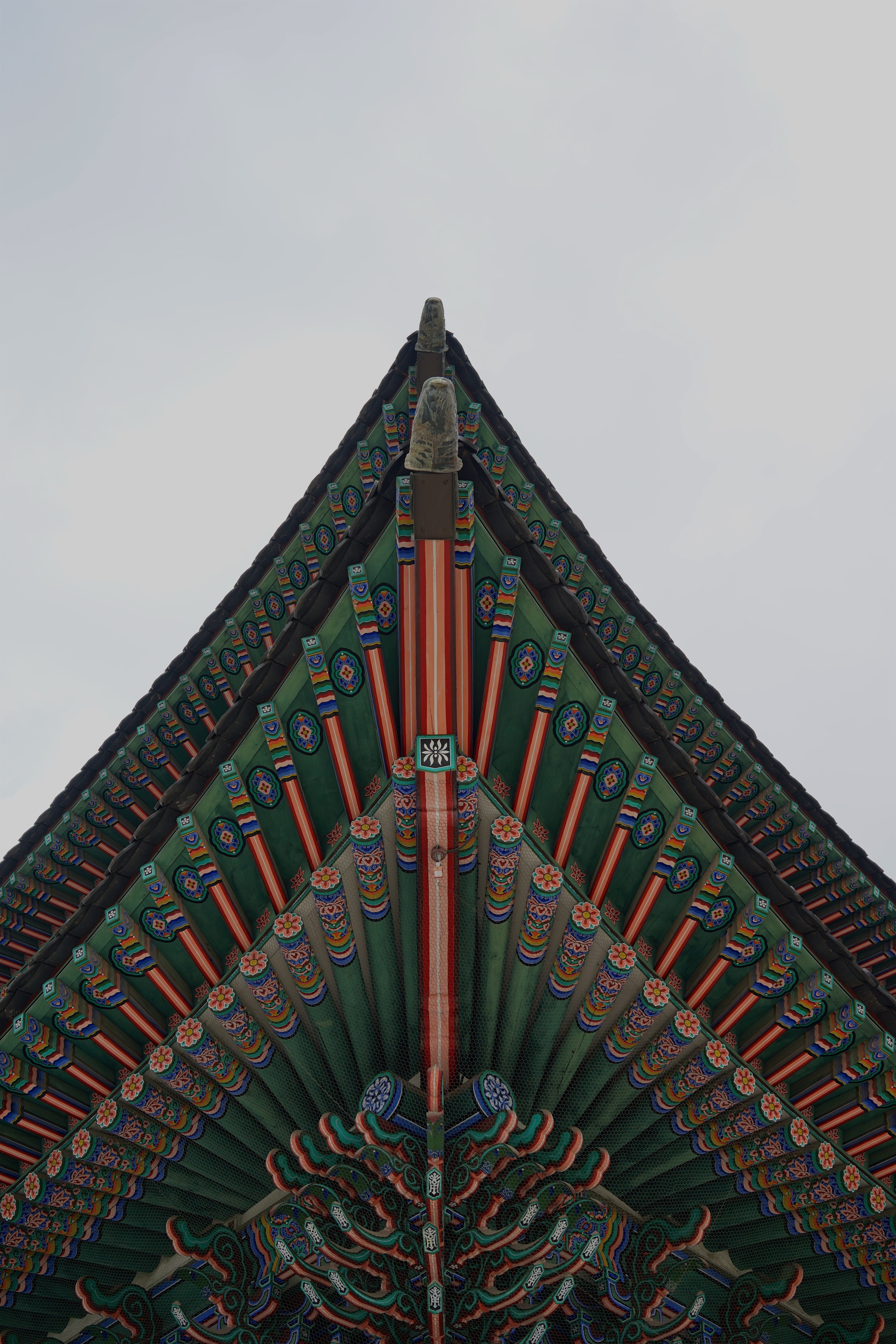 nature, outdoors, gyeongbokgung palace, low angle view, clear sky, tourism, asia, palast, day, architectural feature, no people, belief, south korea, architecture, Phone HD Wallpaper
