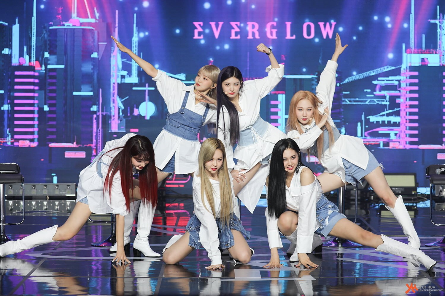 K-pop, E:U (Park Jiwon), Onda (Jo Serim), Aisha (Heo Yoorim), 720P, EVERGLOW, Wang Yiren, Mia (Han Eunji), Sihyeon (Kim Sihyeon), HD Wallpaper