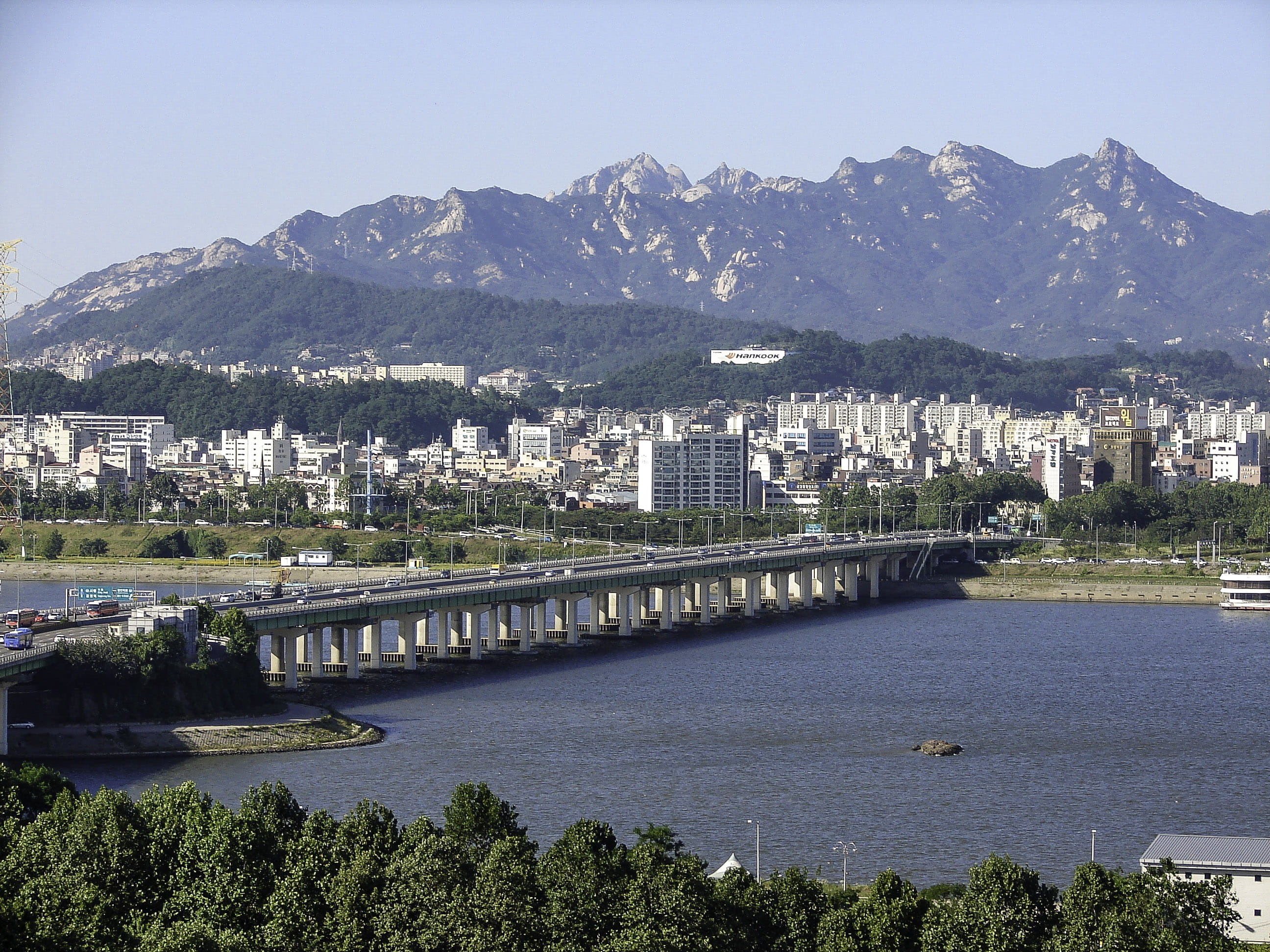 high angle view, bridge - Man Made Structure, buildings, architecture, sky, river, bridge, photos, built structure, metropolis, government, building, mountain range, HD Wallpaper