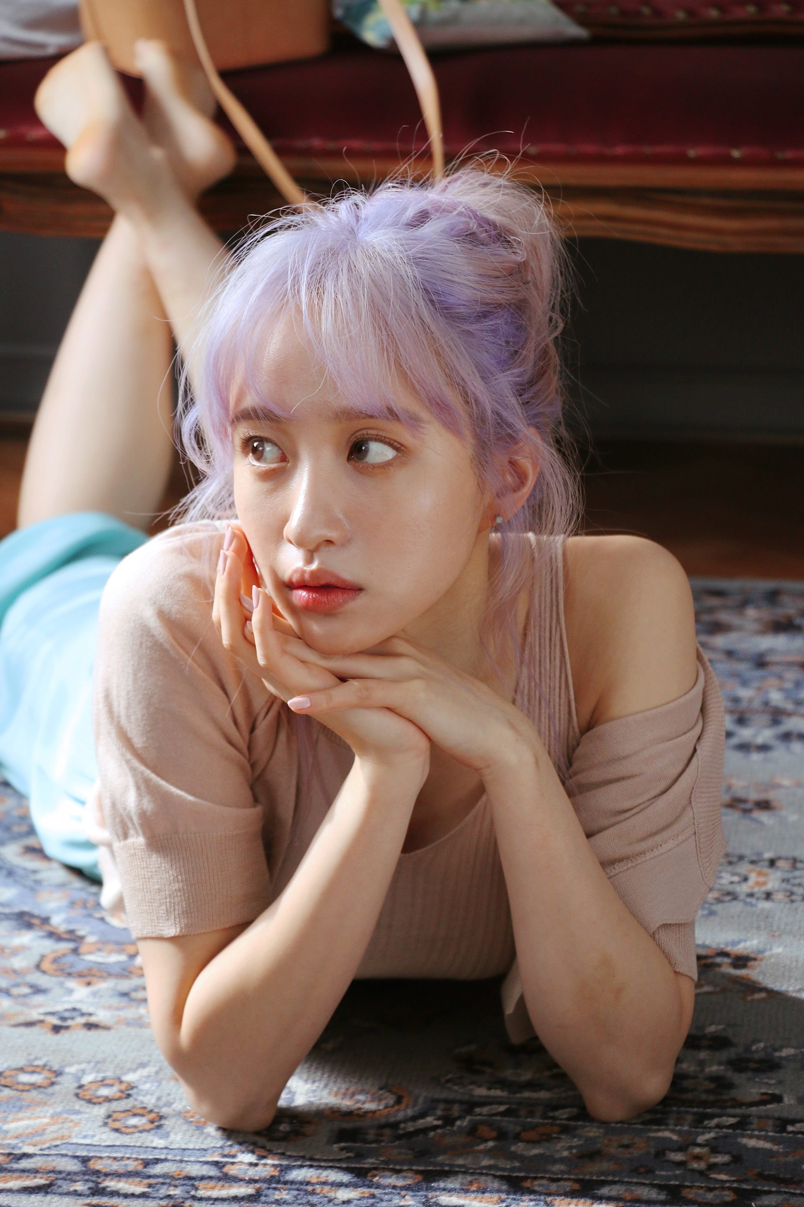 4K, K-pop, EXID, Hani, barefoot, Phone HD Wallpaper