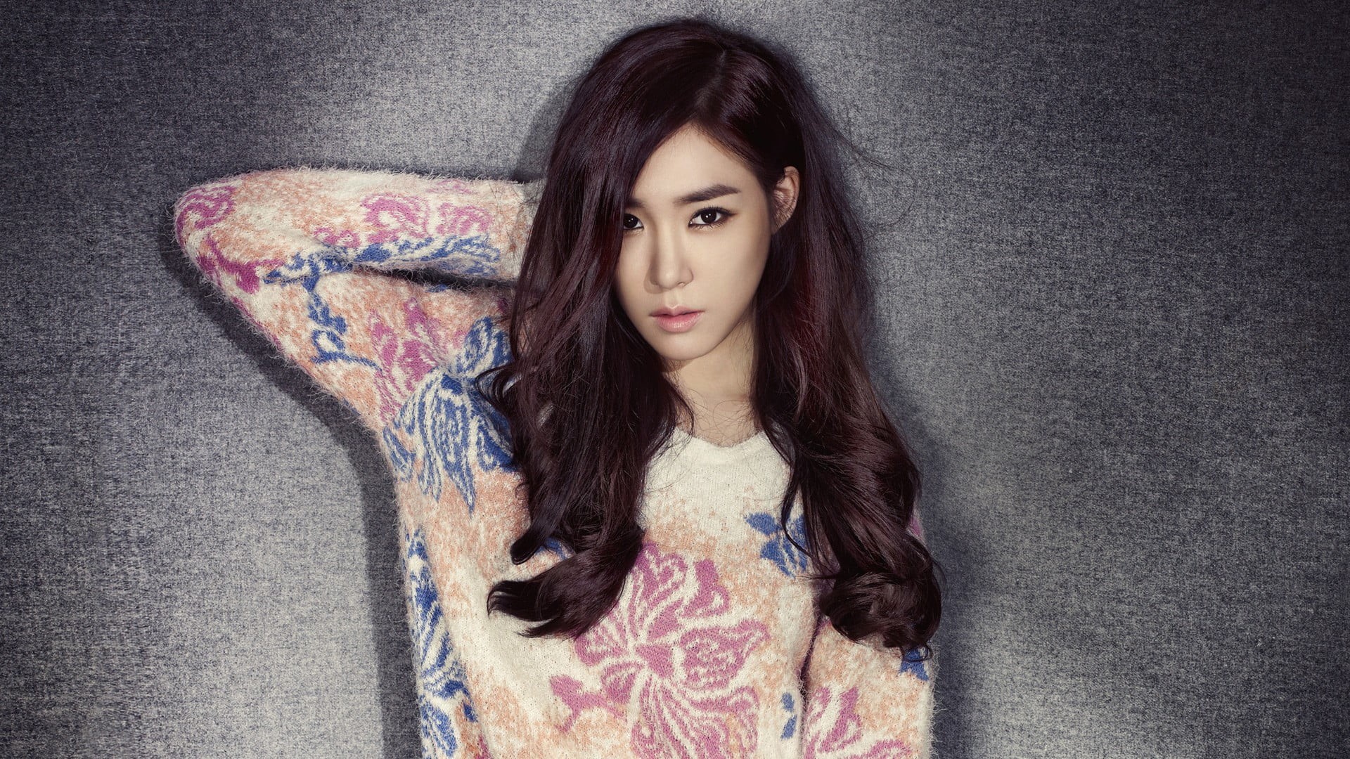 hairstyle, pink, indoors, front view, blue, portrait, celebrity, Tiffany Hwang, tp, singer, musician, brown hair, Girls Generation, 1080P, contemplation, HD Wallpaper