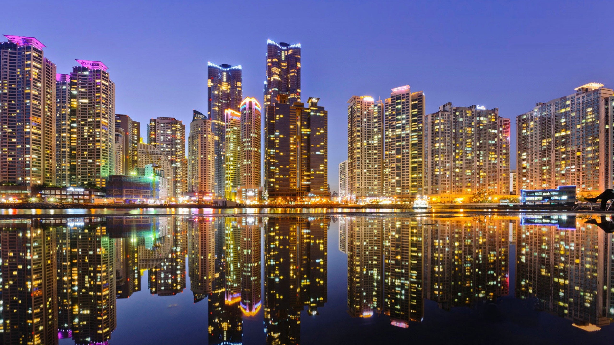 del, busan-corea, 2K, sur-edificios-reflejos, HD Wallpaper
