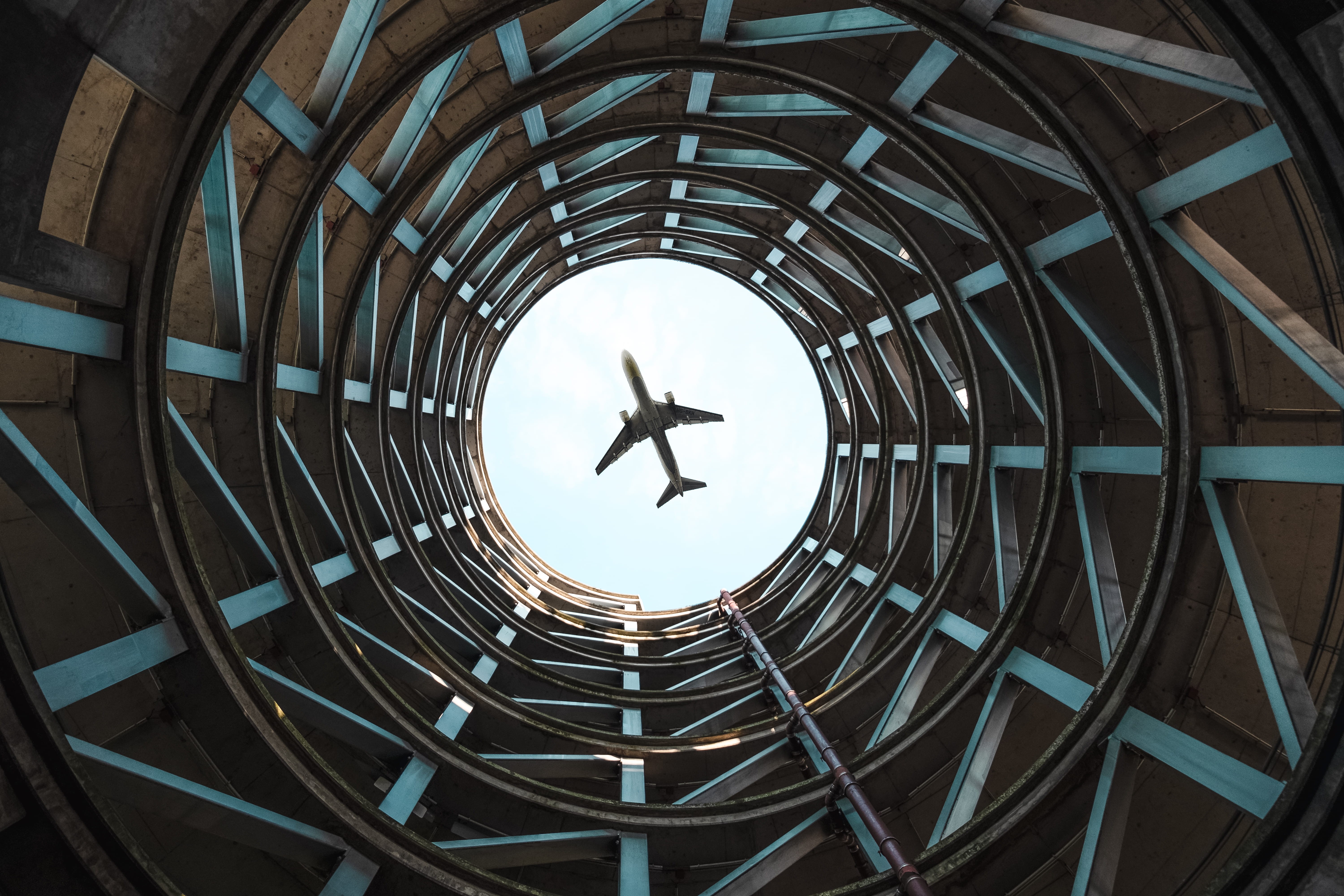 travel, perspective, airplane, aeroplane, plane, air Vehicle, architecture, commercial Airplane, backgrounds, gray, city, aviation, parking lot, building, HD Wallpaper