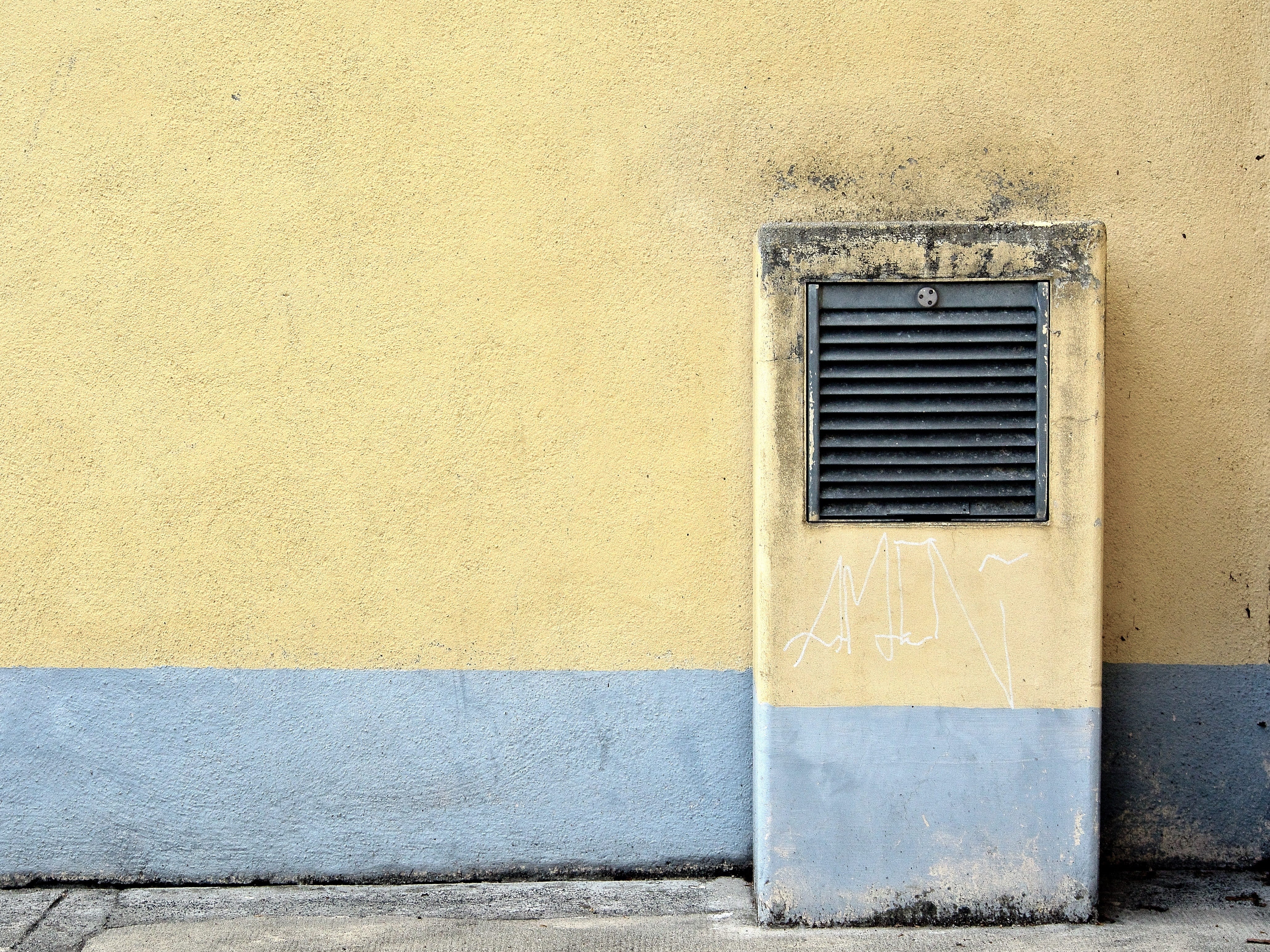 building exterior, textured, exterior, grungy, color, retro, outdoors, material, 4K, day, white, weathered, dirty, sunlight, geometric shape, blue, city, HD Wallpaper