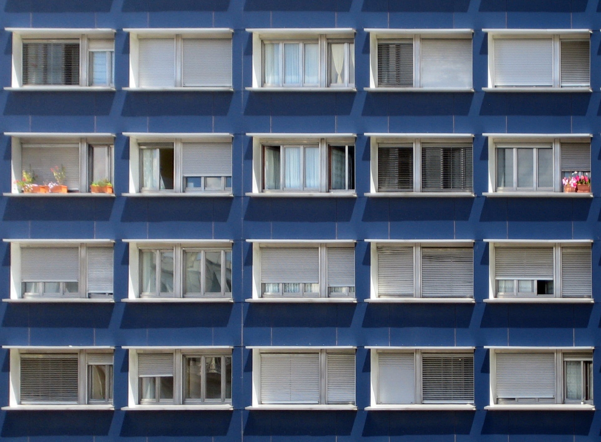 city, no people, 1080P, residential District, backgrounds, house, balcony, side by side, building Exterior, construction Industry, outdoors, blue, repetition, HD Wallpaper