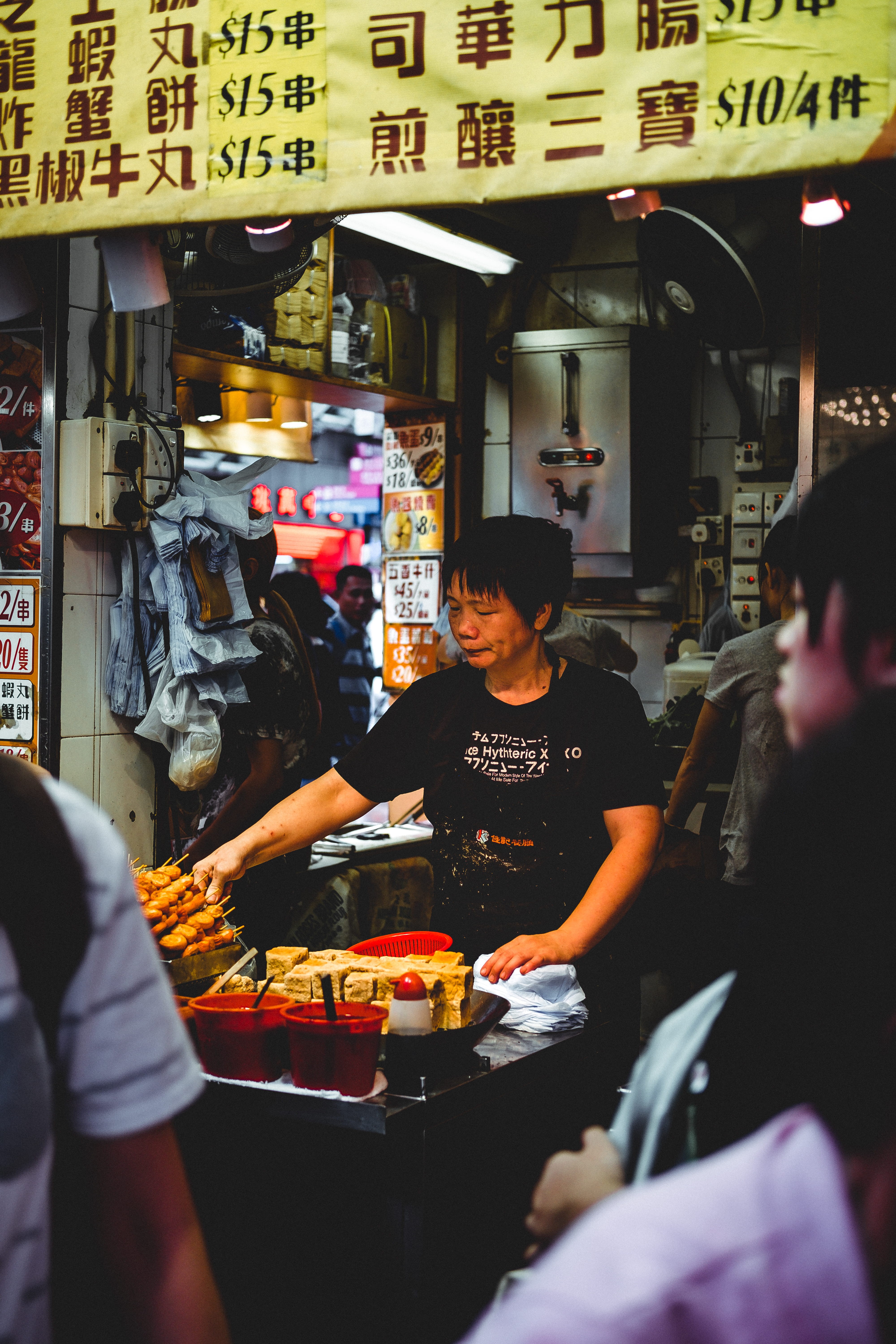 woman, adult, incidental people, photography, meal, x-pro 2, clothing, 5K, fujifilm, apparel, hk, city, kowloon, city life, women, customer, cooking, food court, Phone HD Wallpaper