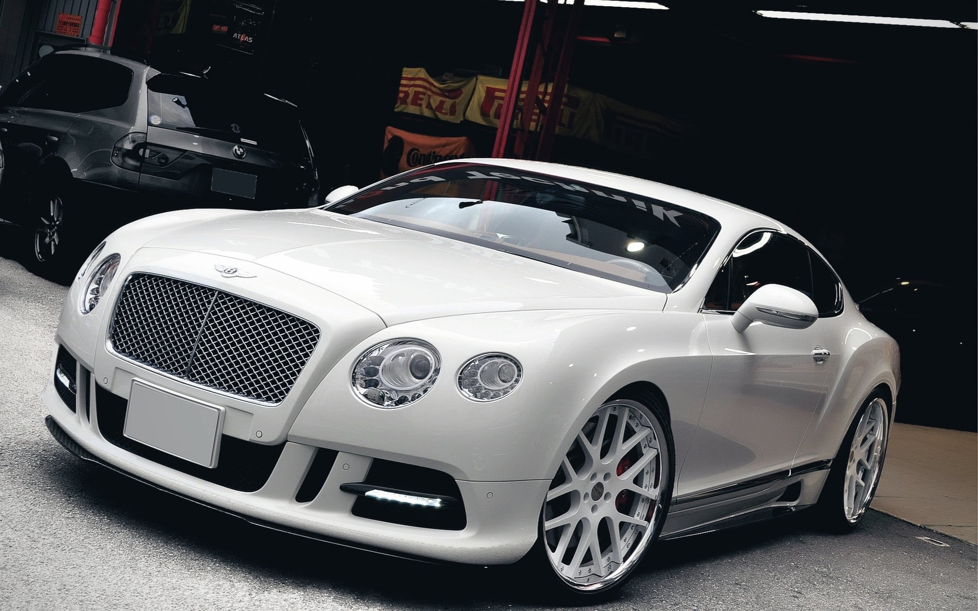 outdoors, elegance, expense, status Car, bentley, city, silver colored, technology, sports Car, supercar, chrome, front View, new, cars, 1080P, wealth, HD Wallpaper