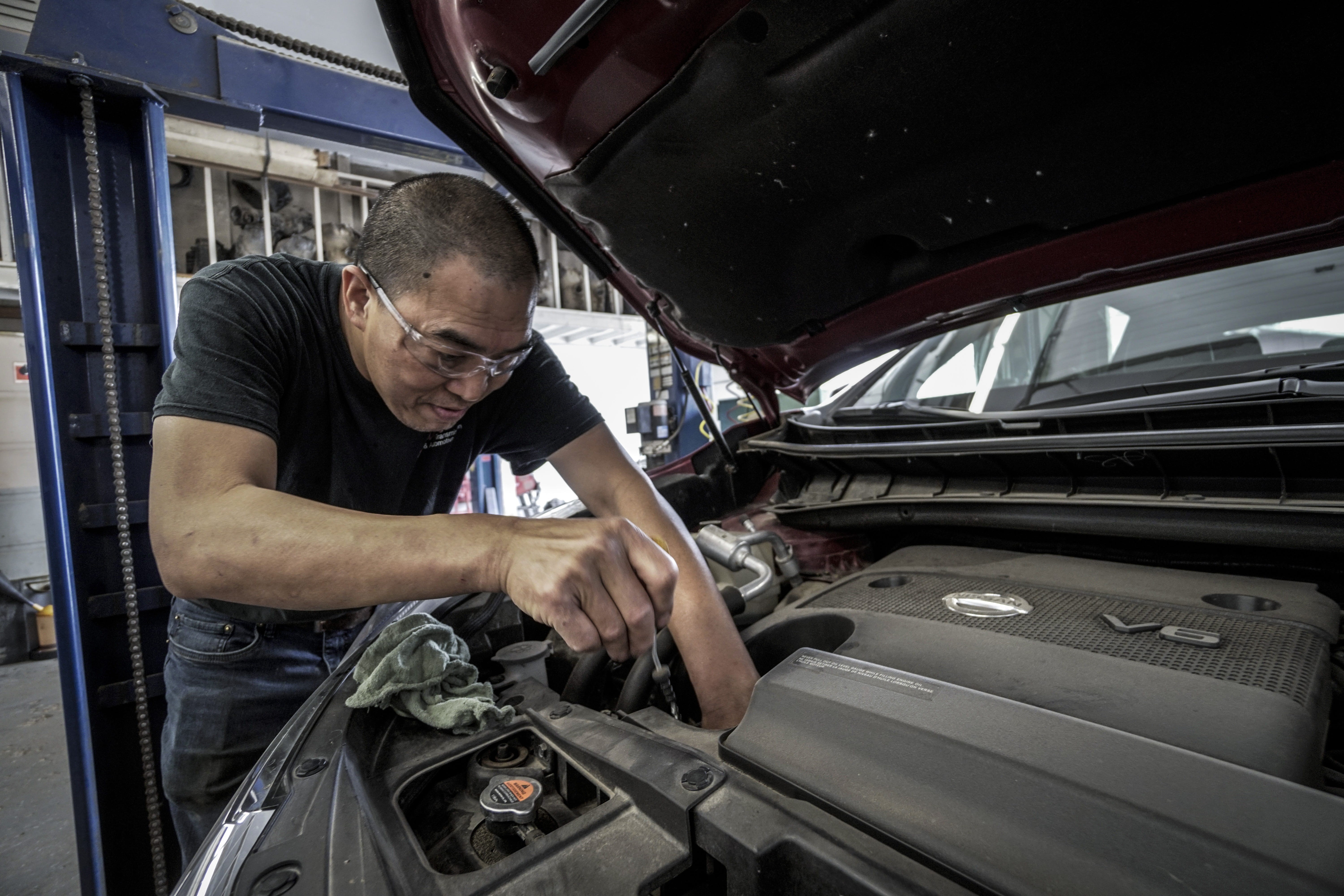 maintenance, automobile, mode of transportation, auto repair, auto repair shop, working, repair, engine, motor, mature men, garage, repairing, 5K, vehicle, HD Wallpaper