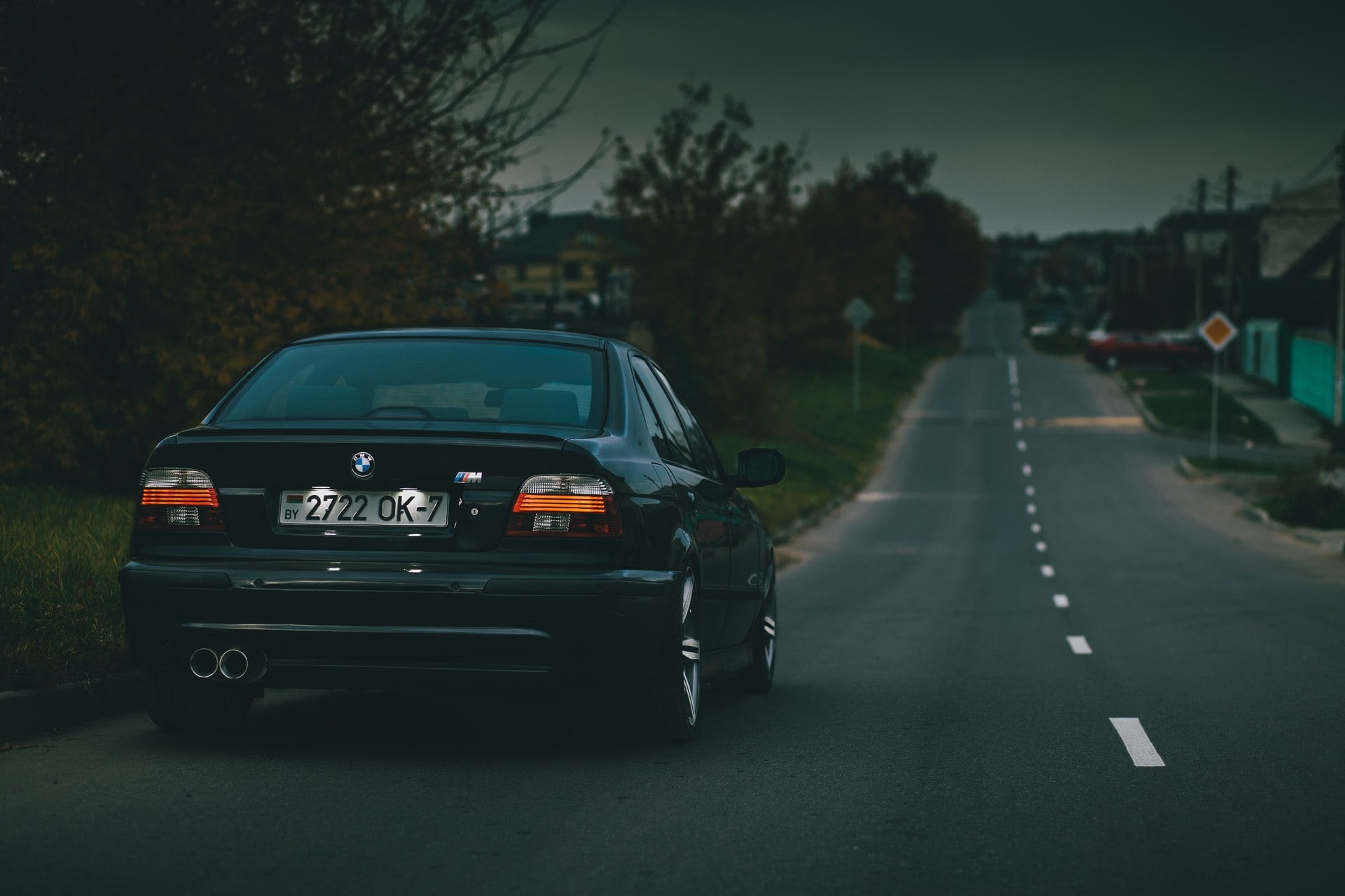 road, parking Lot, sky, mode of transportation, city, marking, car, travel, dusk, direction, symbol, city Life, the way forward, E39, sign, road marking, HD Wallpaper