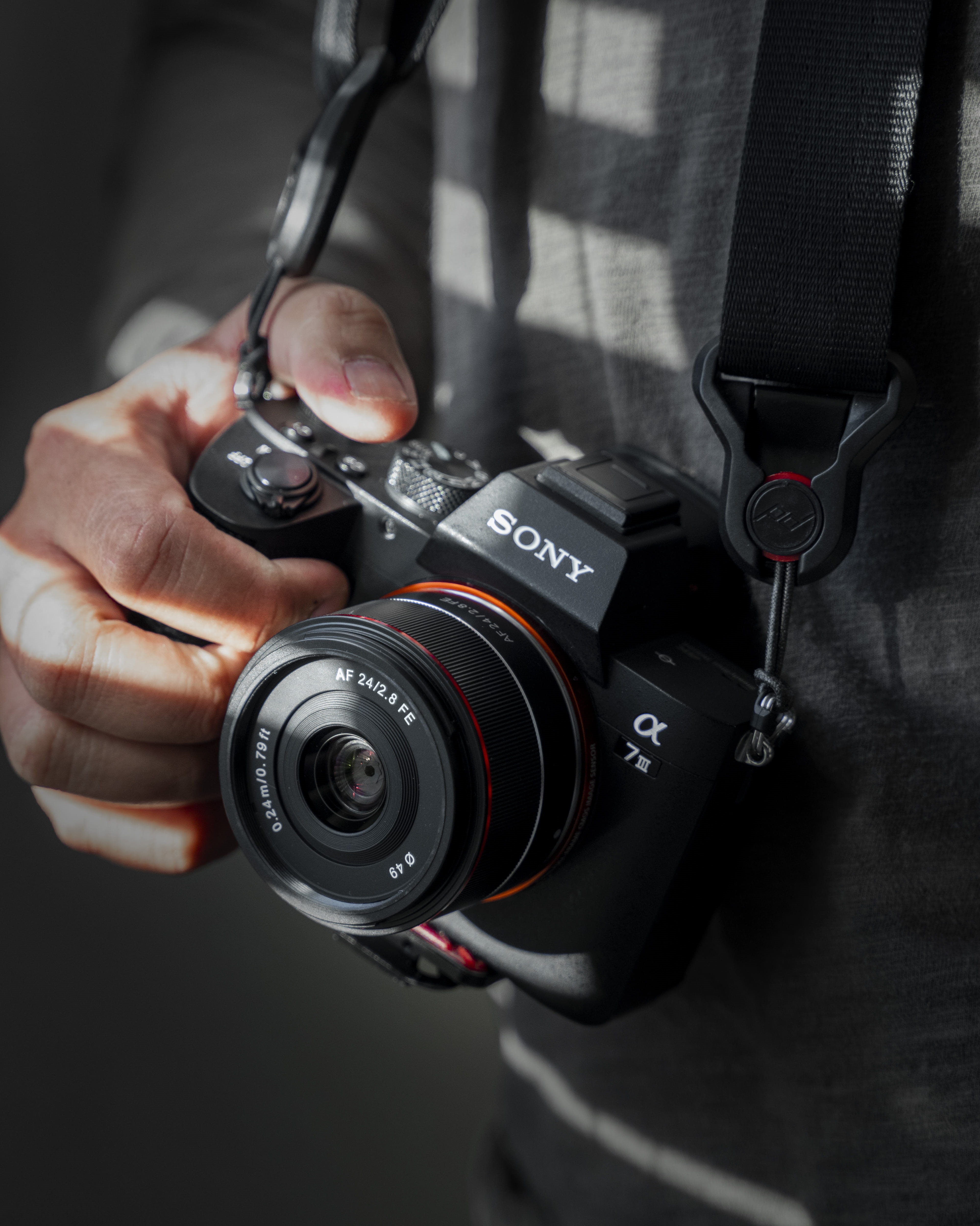 human finger, person, activity, photographic equipment, slr camera, real people, black, finger, technology, close-up, one person, 4K, lens - optical instrument, Phone HD Wallpaper