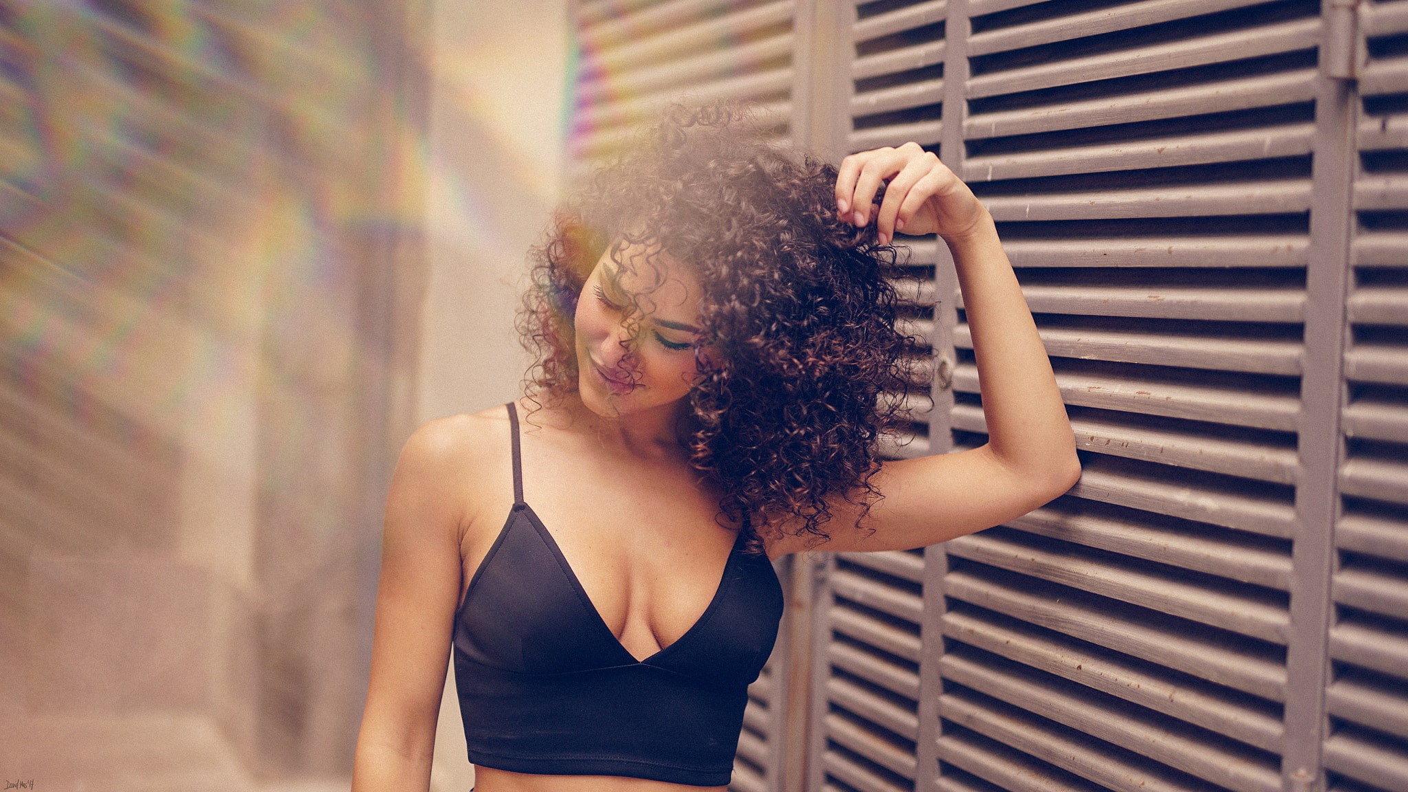 500px, curly hair, beautiful woman, adult, fashion, beautiful people, photography, one person, front view, 1080P, Sonia, smiling, model, young adult, young women, HD Wallpaper