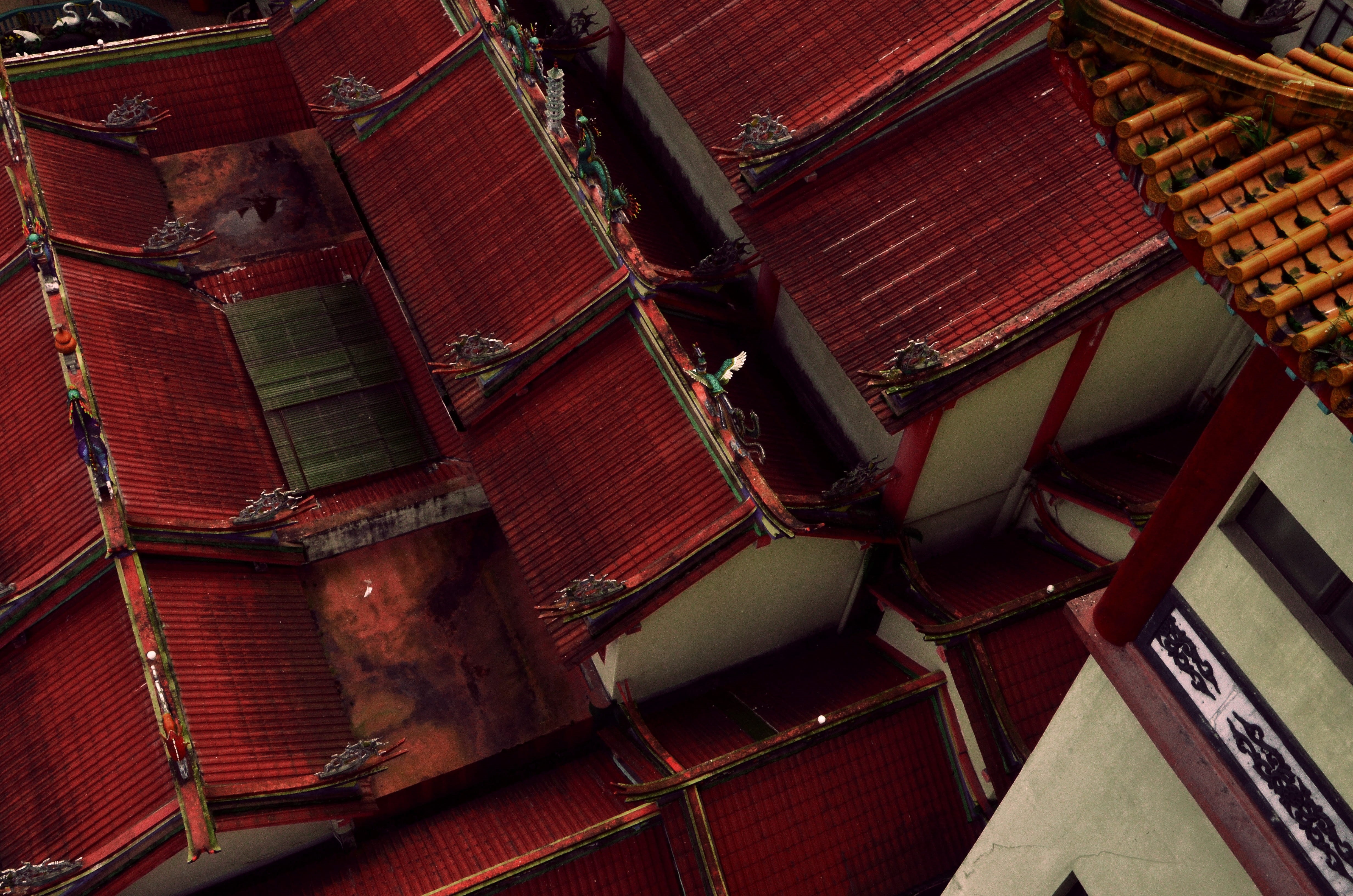 spirituality, maroon, red, street, building, view, guangzhou, building exterior, roof tile, belief, 4K, asianstyle, malaysia, no people, architecture, HD Wallpaper
