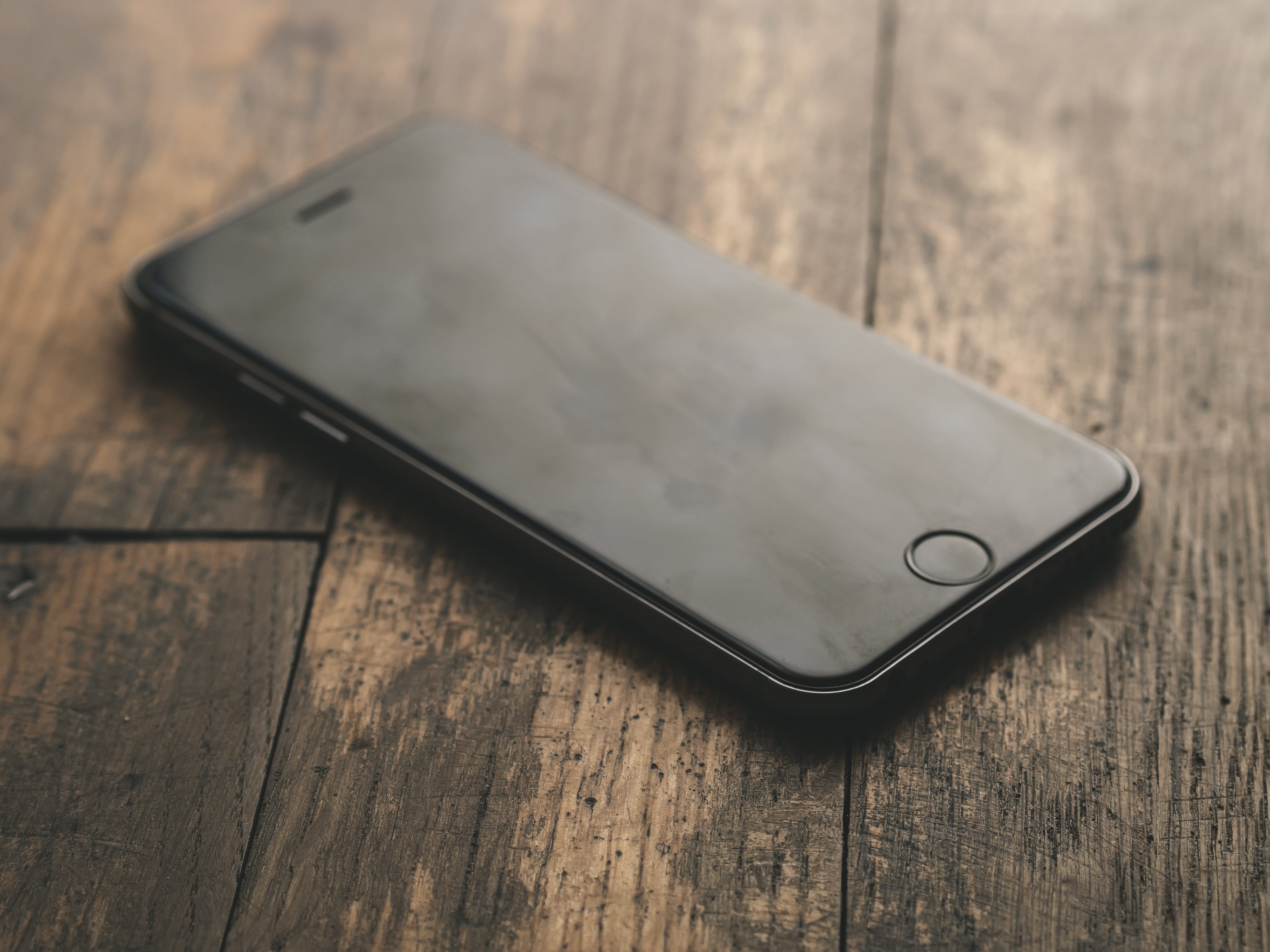 technology, communication, still life, smart, simplicity, wooden, no people, space, screen, business, cellphone, mobile, white color, single object, portable information device, HD Wallpaper