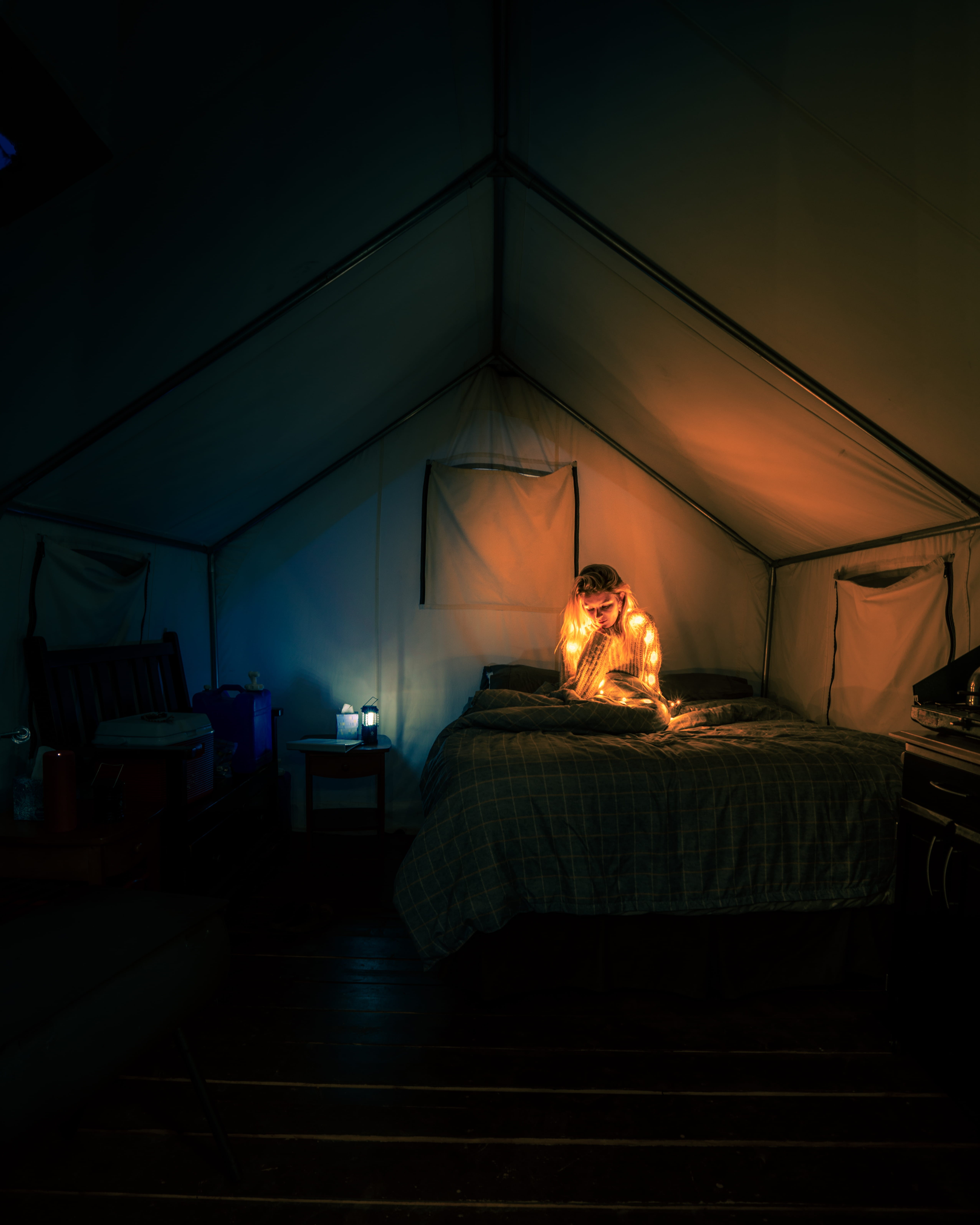 camping, 5K, get away, relaxing, nightlight, person, light - Natural Phenomenon, sleeping, modern, wood - Material, night, dark, home Interior, apartment, Phone HD Wallpaper