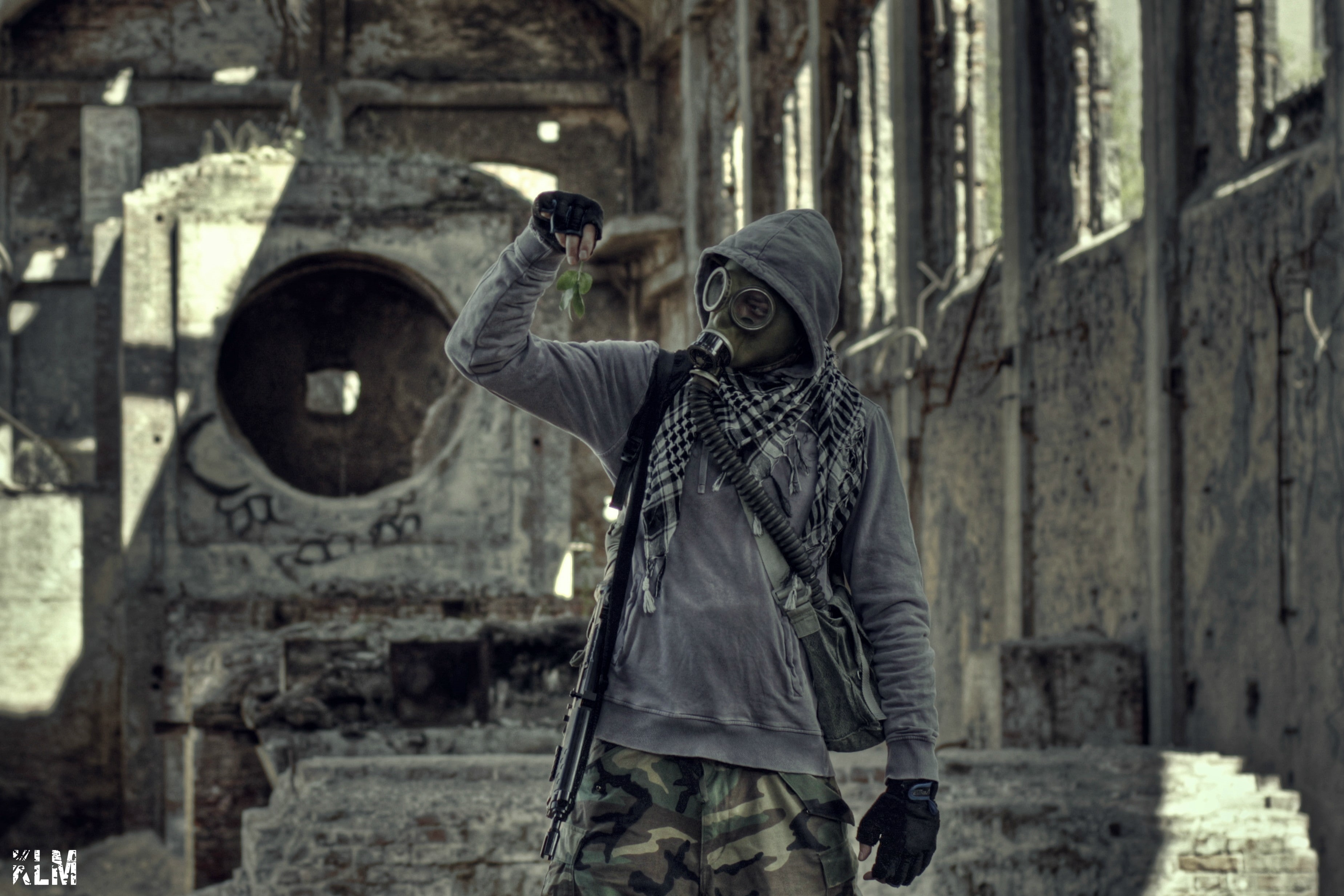 Poland, urbex, 2K, abandoned, S.T.A.L.K.E.R., gas masks, HD Wallpaper