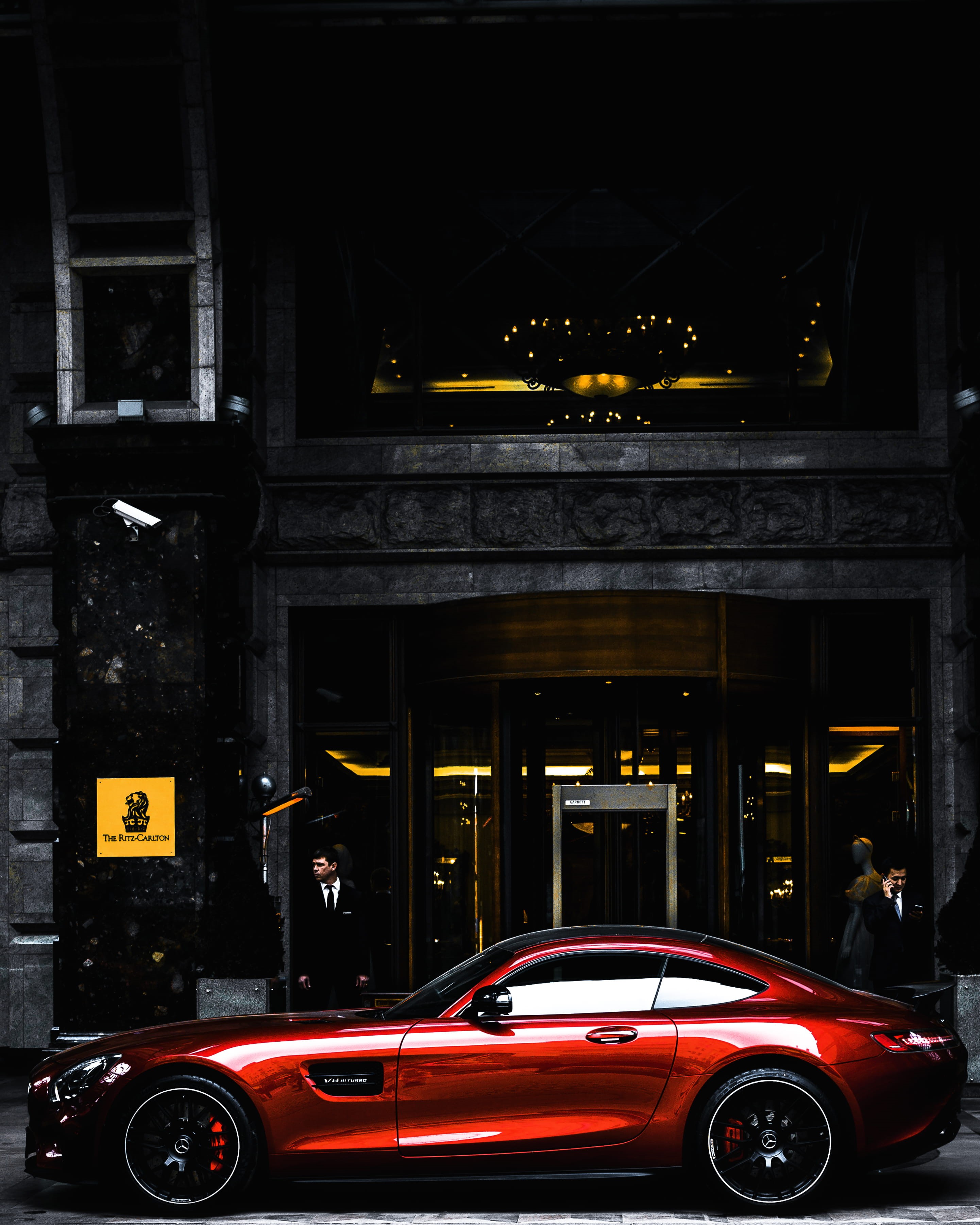 concrete, travel, people, built structure, 2K, land vehicle, parked, new York City, urban Scene, luxury, near, illuminated, architecture, editorial, gt, Phone HD Wallpaper