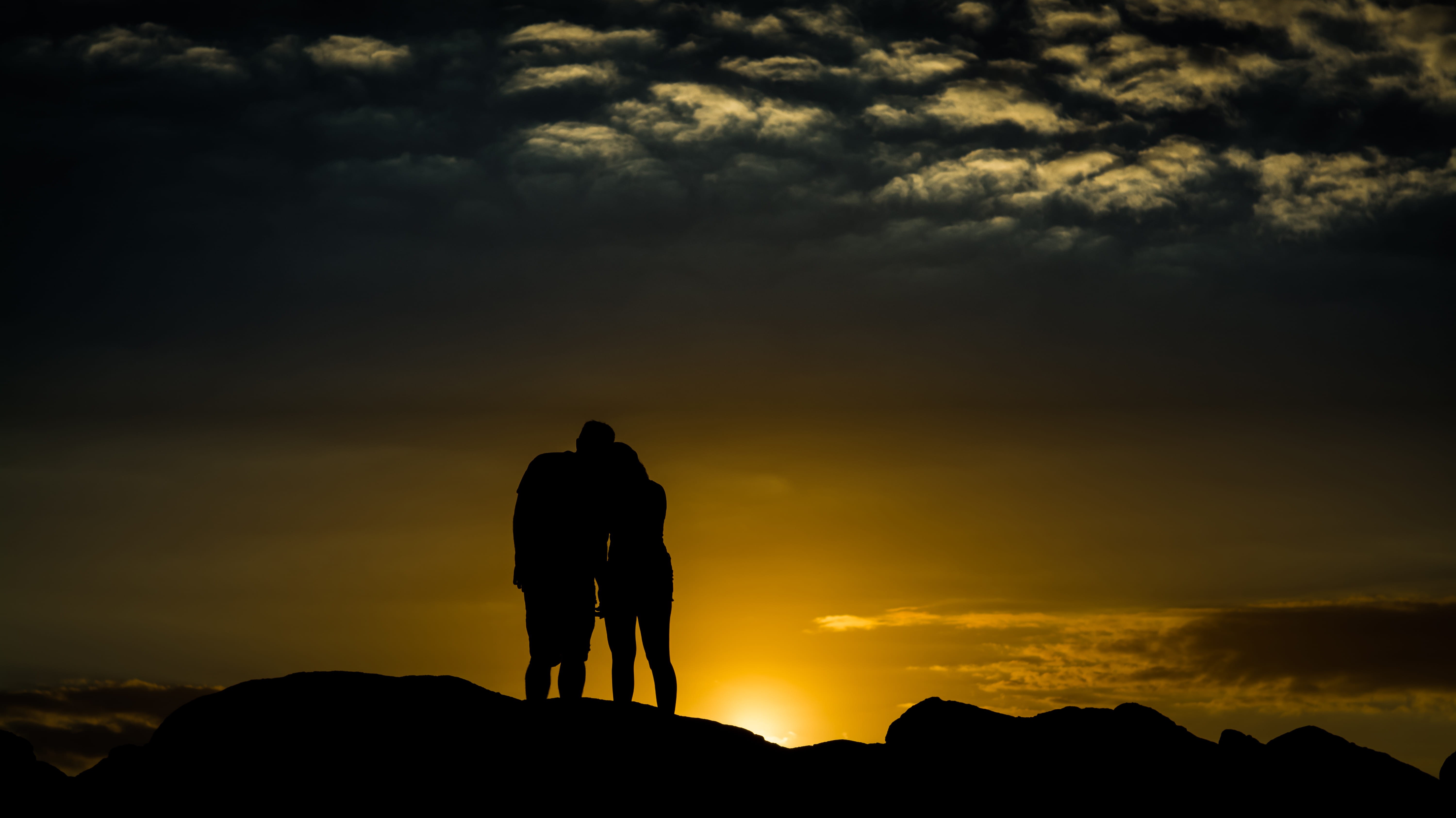silhouetted, love, light, romantic, cloud - sky, dawn, leisure activity, romance, men, photo, standing, sunset, backlit, rock - object, sky, shadow, couple, HD Wallpaper