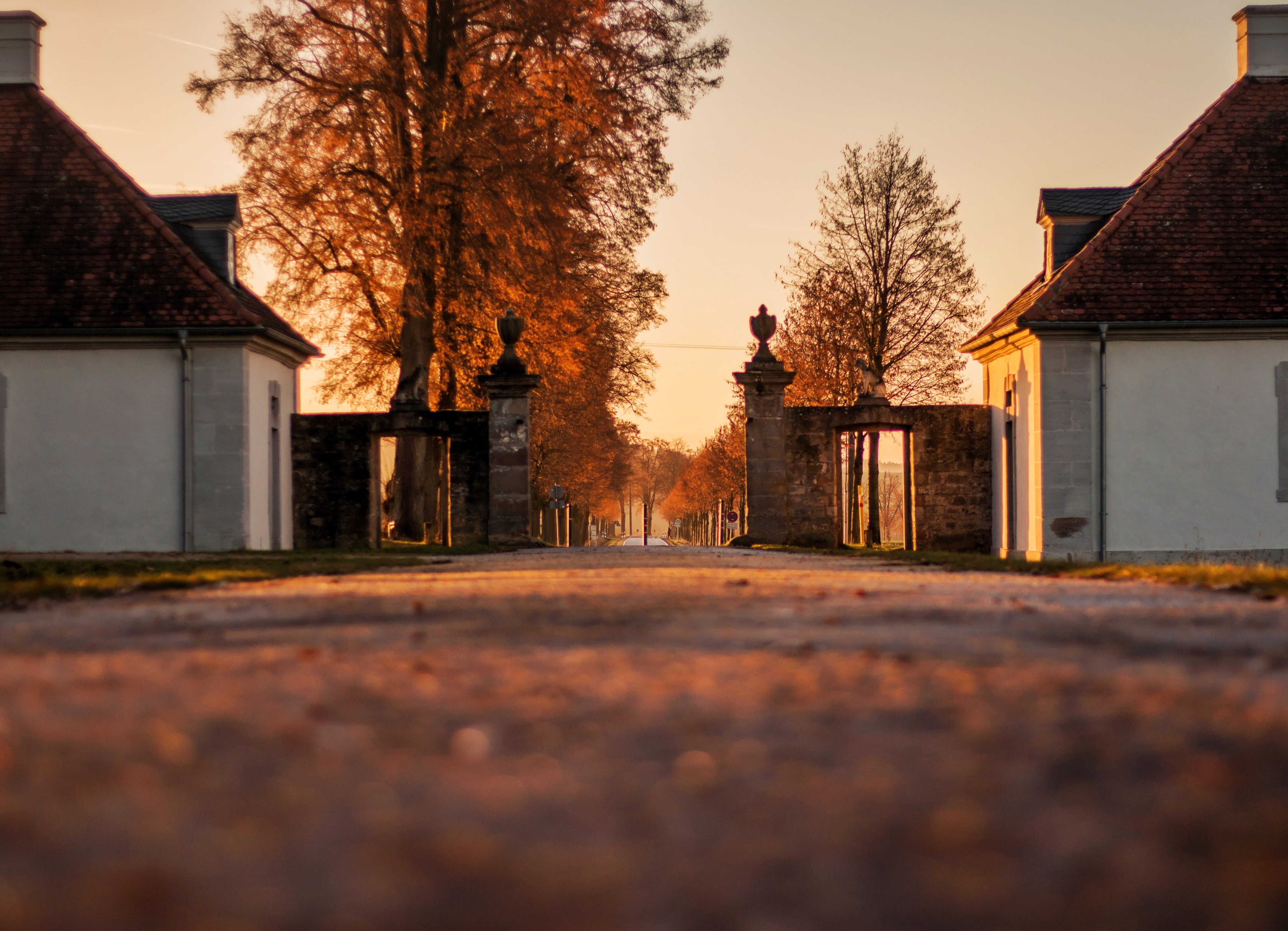 building Exterior, dusk, surface level, park, built structure, street, sunset, outdoors, old-fashioned, transportation, evening, architecture, golden hour, HD Wallpaper