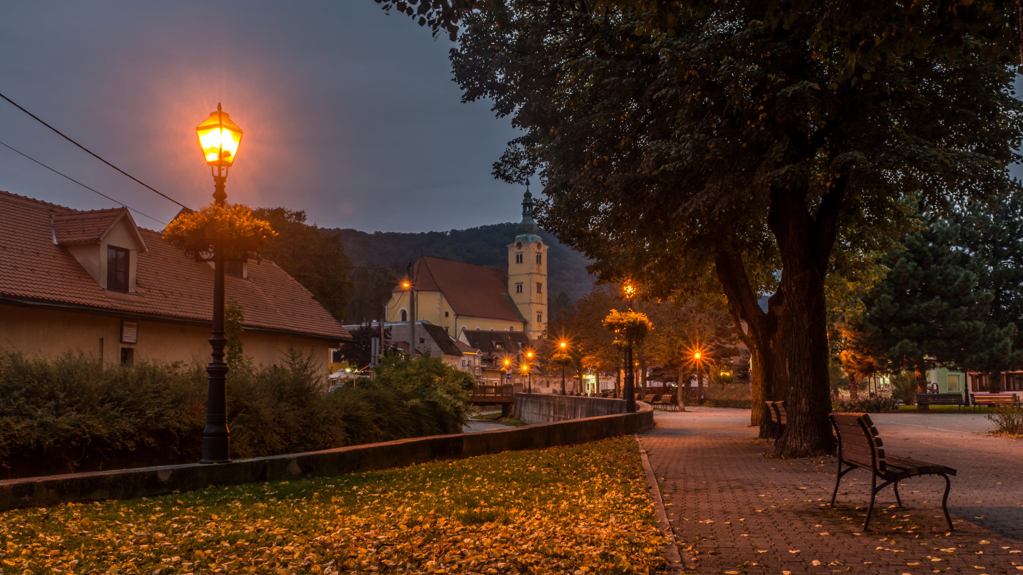 built structure, building, Samobor, autumn, plant, park, stream, the evening, 4K, nature, building exterior, dusk, Croatia, benches, home, footpath, city, HD Wallpaper