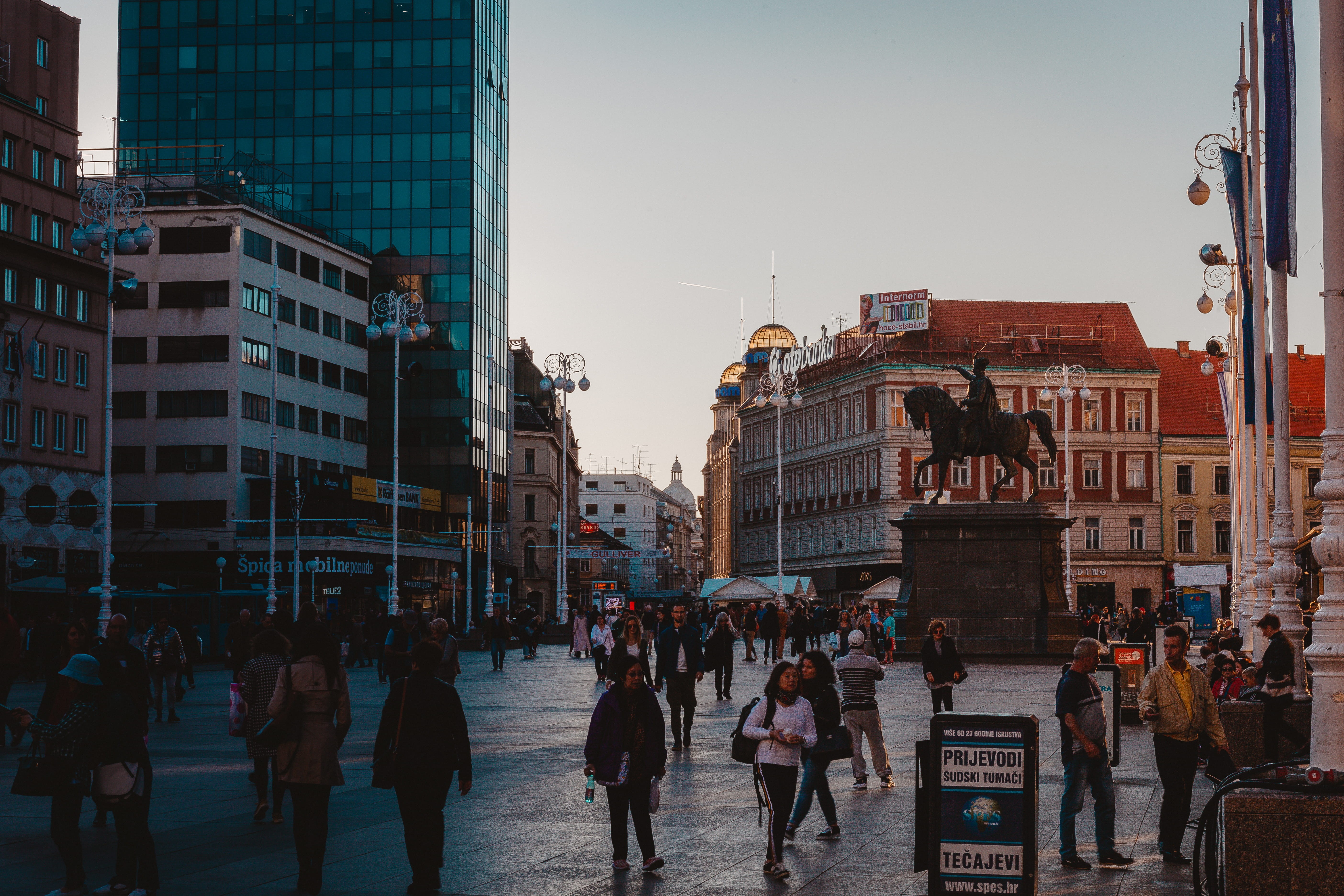 office building exterior, men, adult, building exterior, built structure, large group of people, walking, zagreb, outdoors, city life, city street, lifestyles, HD Wallpaper