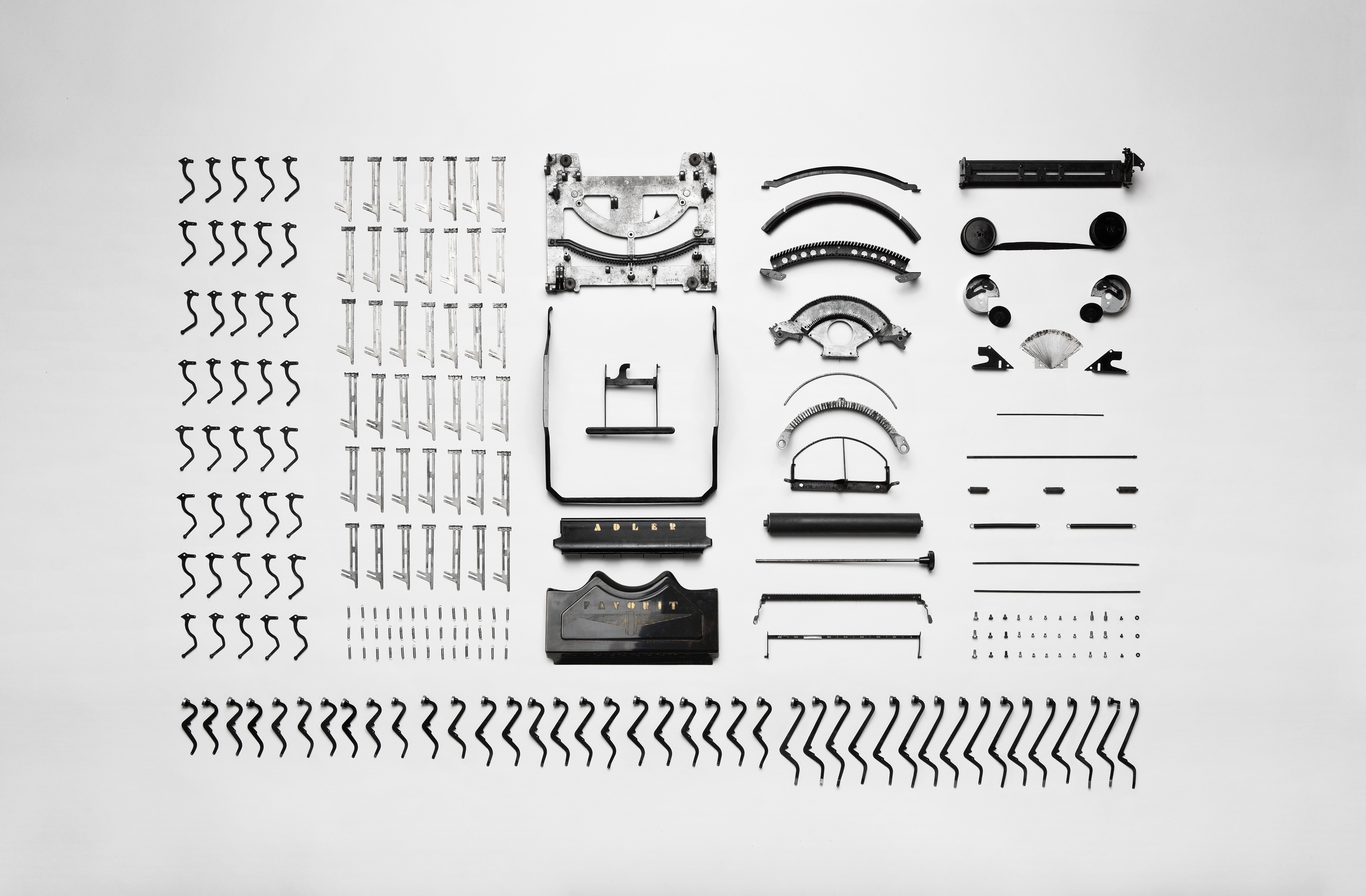 disassembled, retro, 5K, details, components, old, typewriter, button, levers, vintage, machine, mechanism, printed, spare parts, keys, case, HD Wallpaper