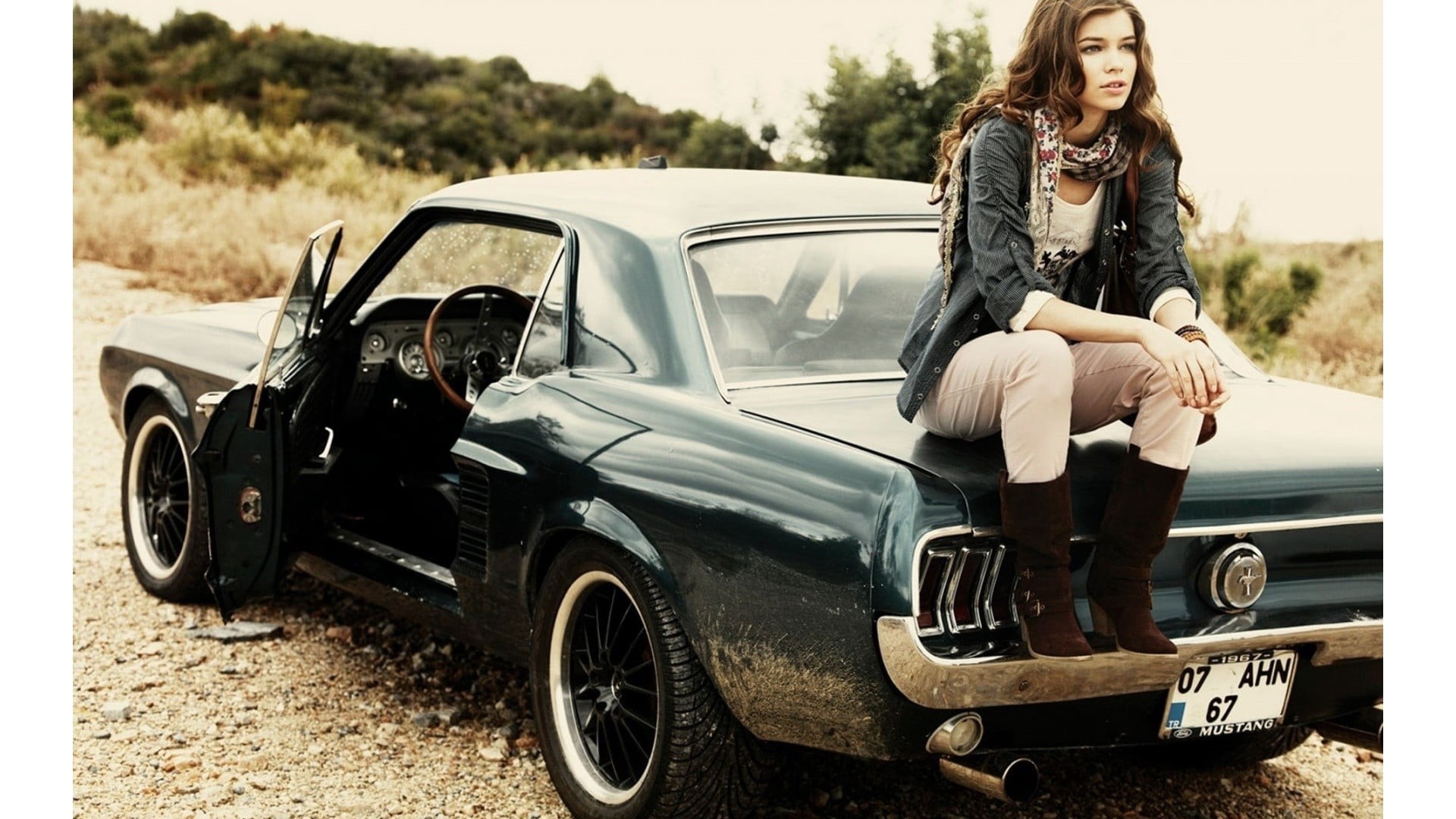 mode of transportation, women, land vehicle, car, long hair, old car, classic car, hairstyle, adult, real people, young women, beautiful woman, day, 1080P, HD Wallpaper