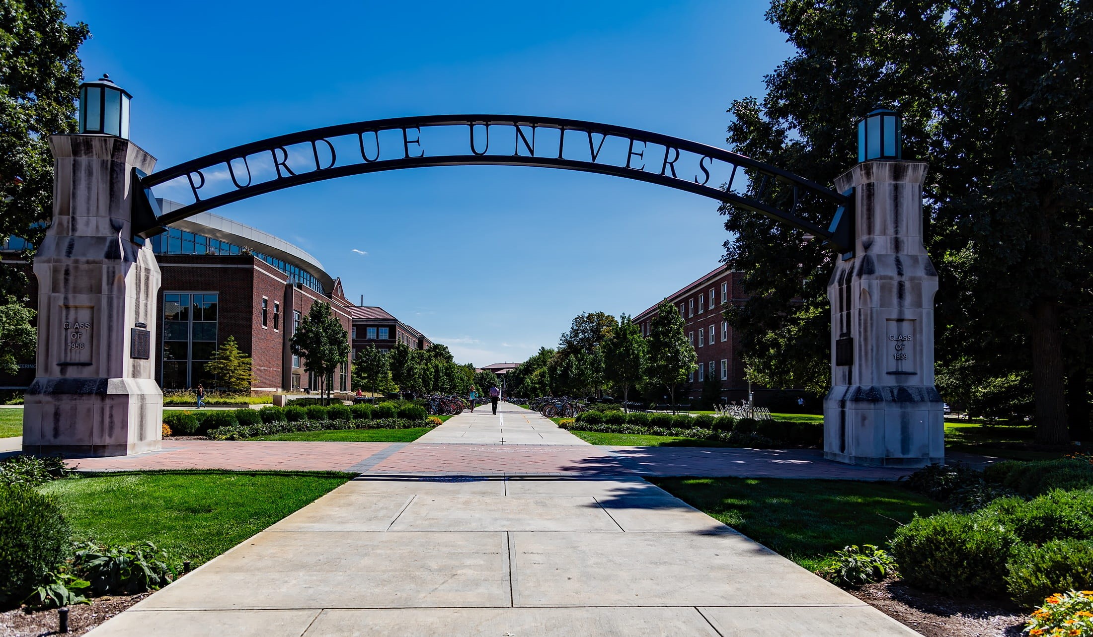 bridge, city, residential district, university, nature, day, sky, building, sunlight, no people, archway, colleges, landmark, 1080P, cityscape, architecture, HD Wallpaper
