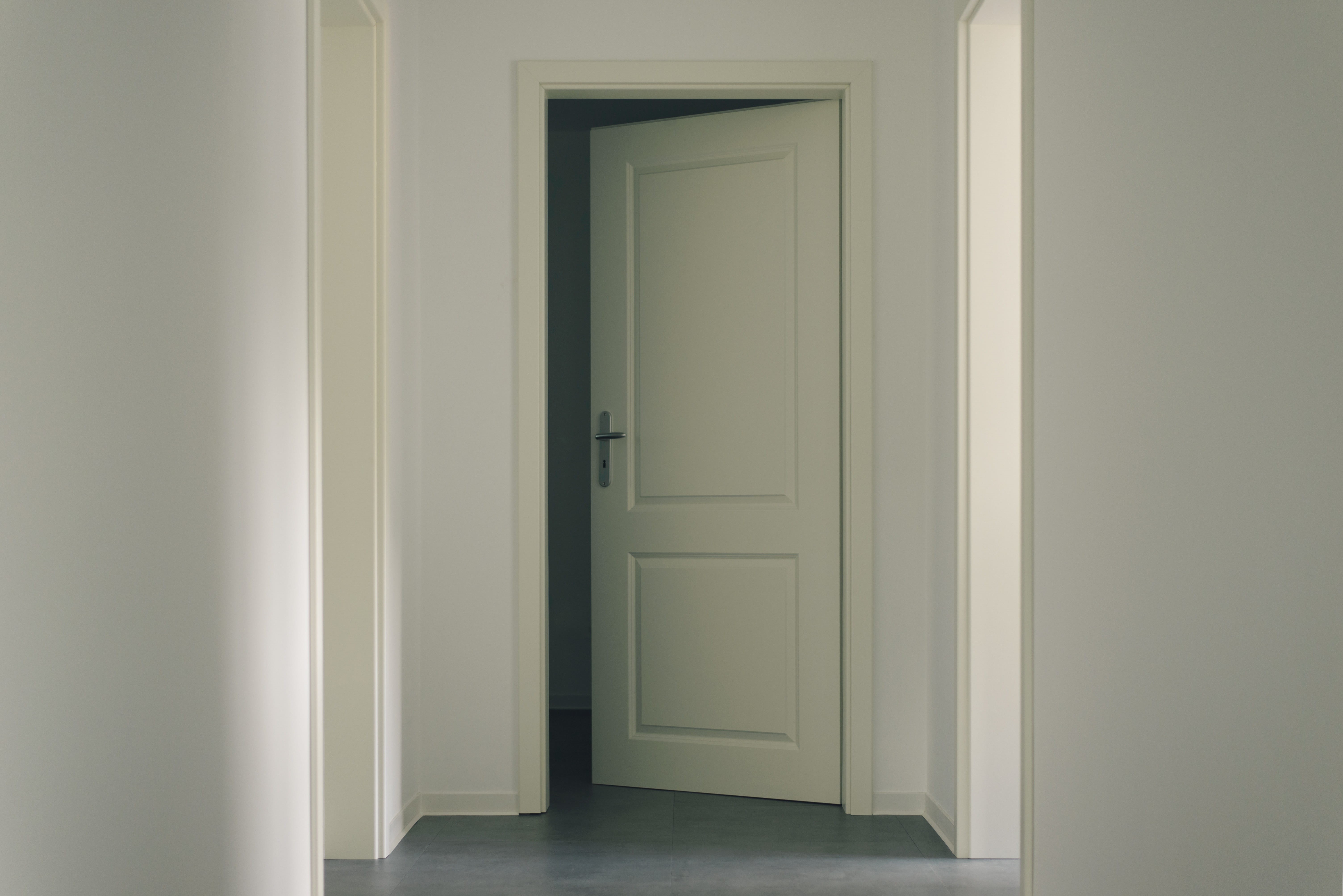 absence, built structure, safety, indoors, room, open, home interior, corridor, house, doorway, input, simple, furniture, within, nikon d600, entrance, HD Wallpaper
