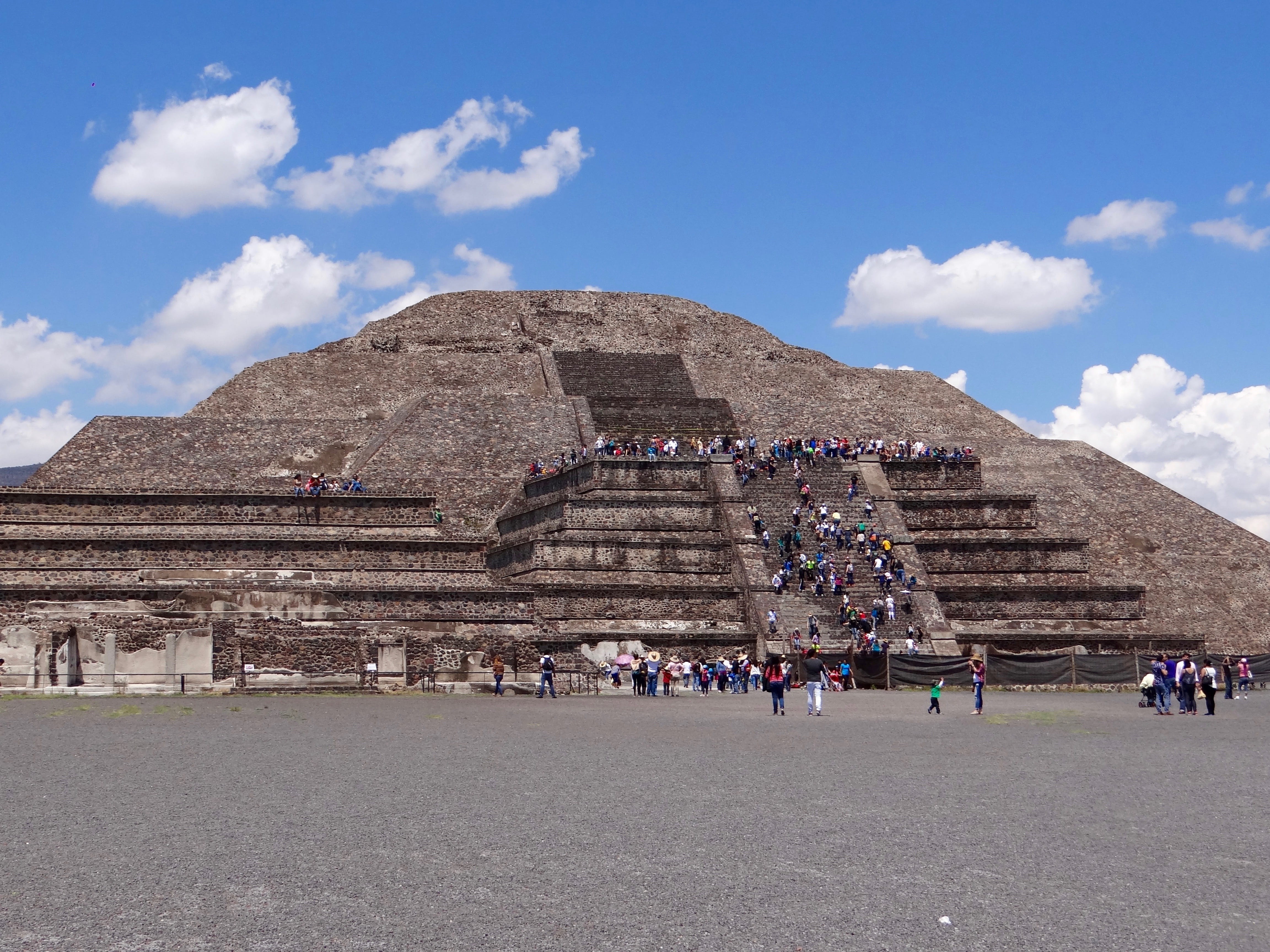 building exterior, crowd, the past, day, old ruin, Aztec, tourism, travel, architecture, mexico, pyramid, nature, Pyramids, pyramid of the sun, travel destinations, HD Wallpaper