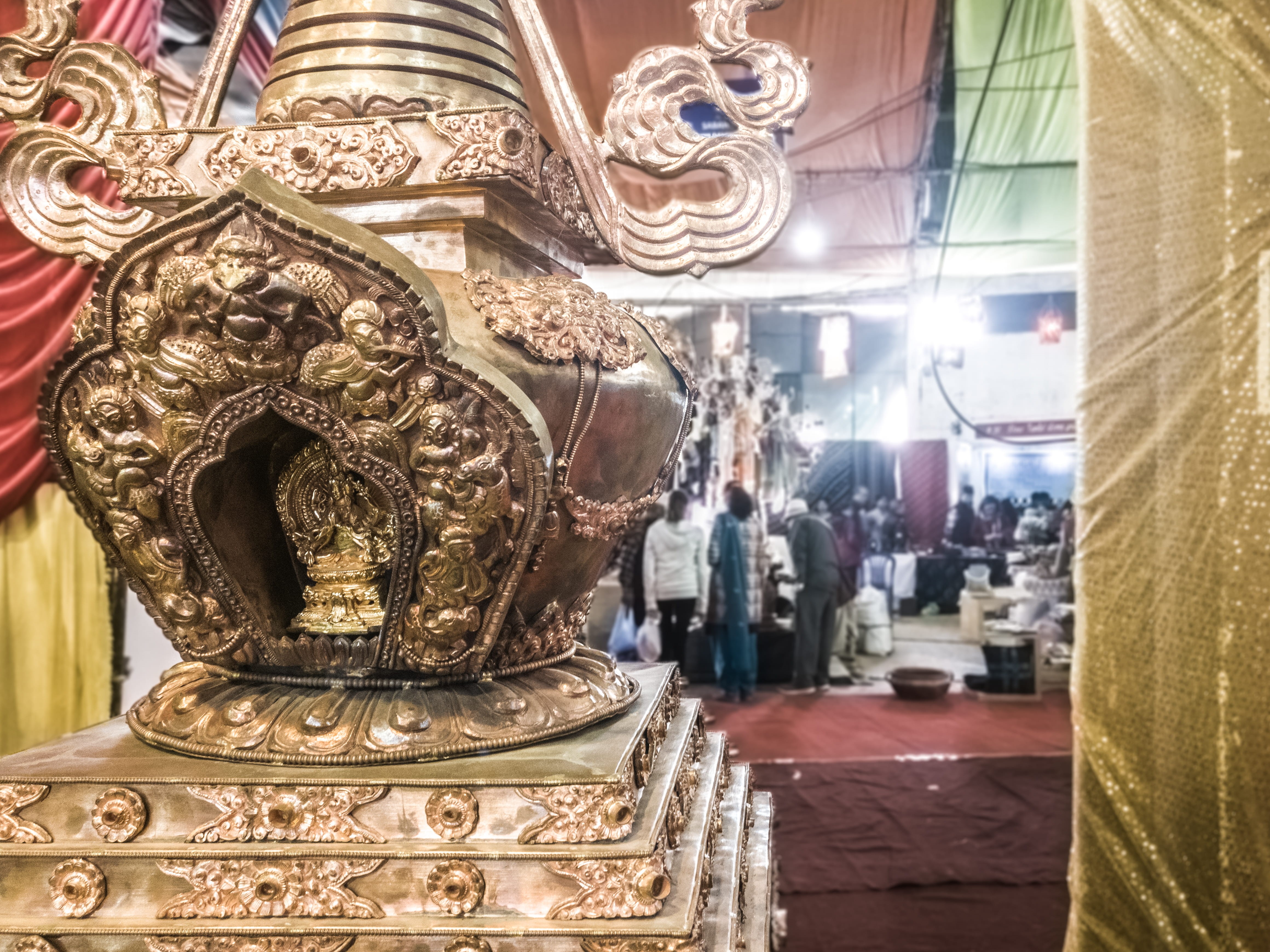 oneplus, indoors, building, travel destinations, 4K, dn, shaouraav, ornate, statue, november, shotononeplus, gold colored, kathmandu, oneplus3t, gold, HD Wallpaper