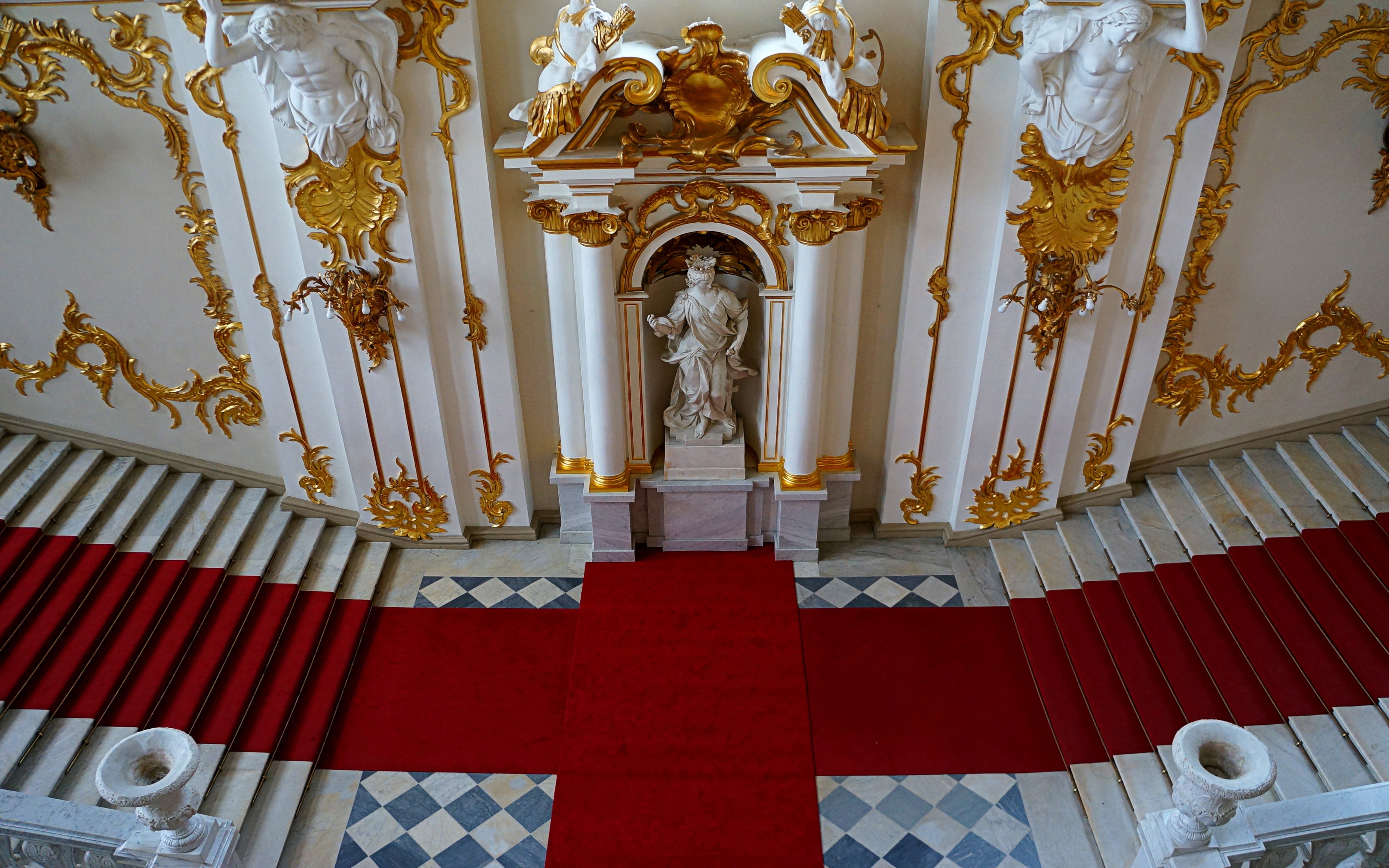 place of worship, 4K, gold colored, indoors, architectural column, built structure, religion, sculpture, representation, architecture, hermitage, art and craft, HD Wallpaper