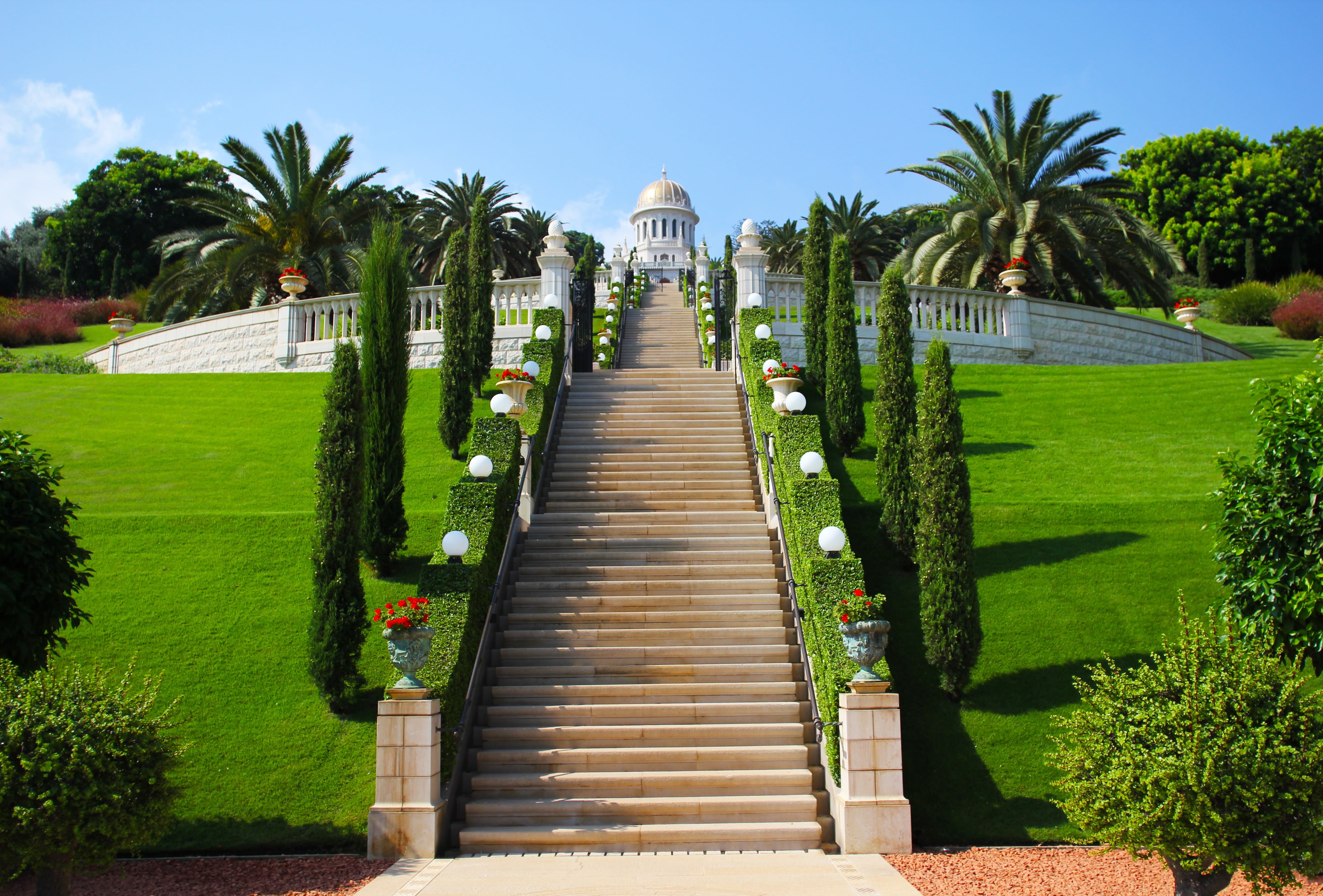 empty, tourist, brown, terraced, middle, palms, formal, 4K, pray, sunlight, monument, ornate, building exterior, outdoors, footpath, sky, no people, hill, HD Wallpaper