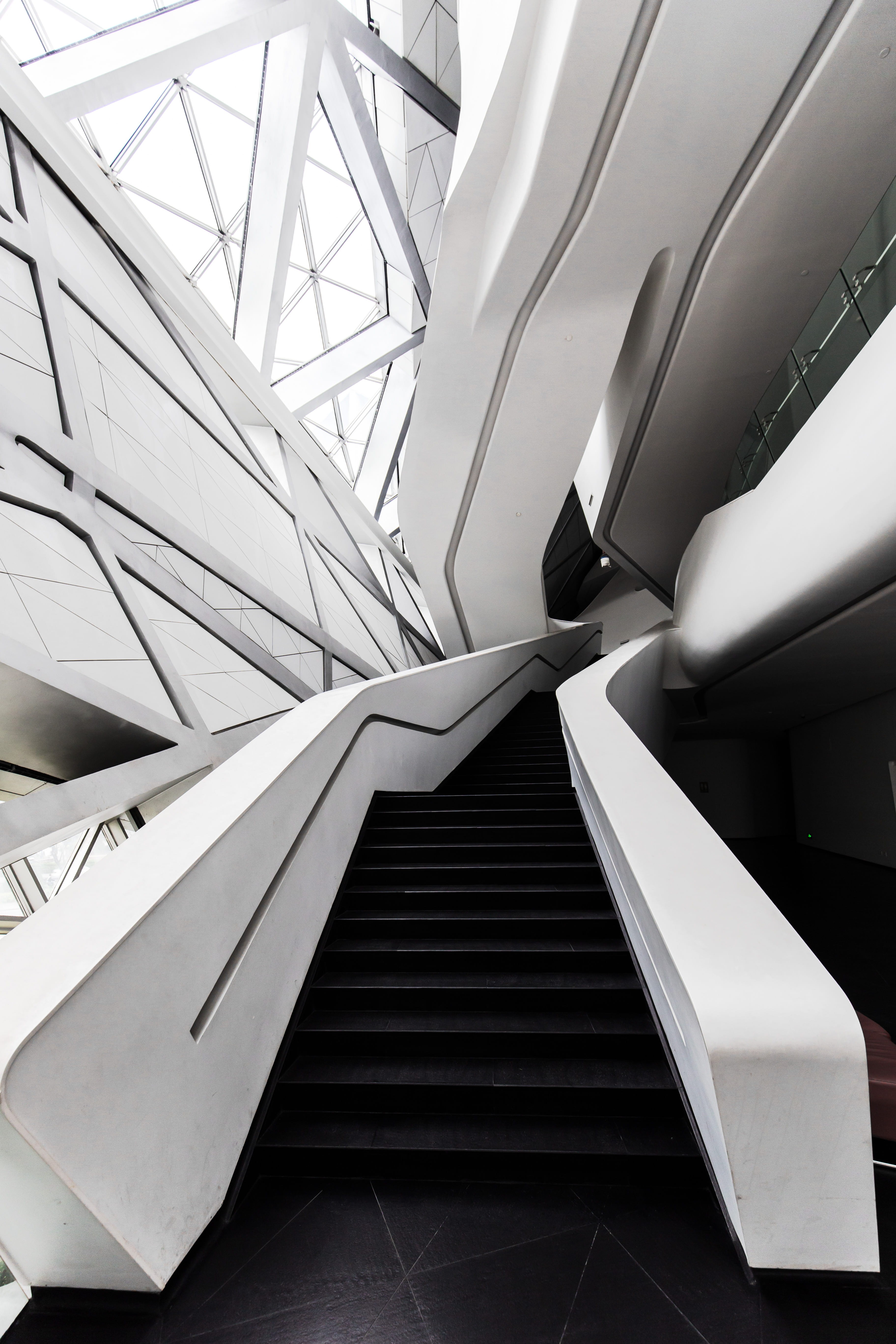no people, pattern, guangzhou, 5K, black, design, future, architecture and art, architecture, futuristic, opera, stairwell, indoors, day, triangle, escalator, Phone HD Wallpaper