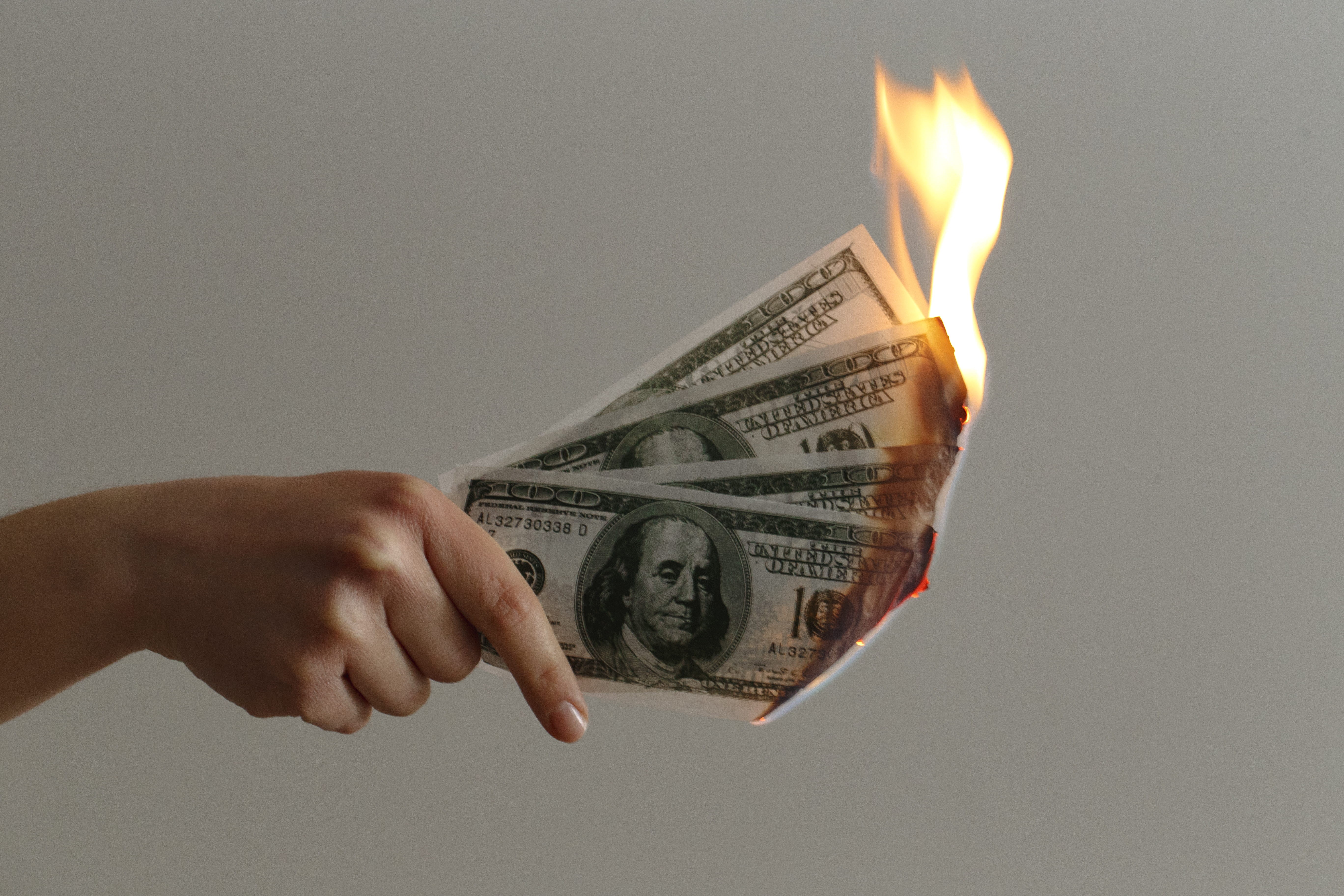 flames, finger, currency, paper currency, burned, human, burn rate, burning money, economy, 100, holding, american dollars, studio shot, america, candle, HD Wallpaper