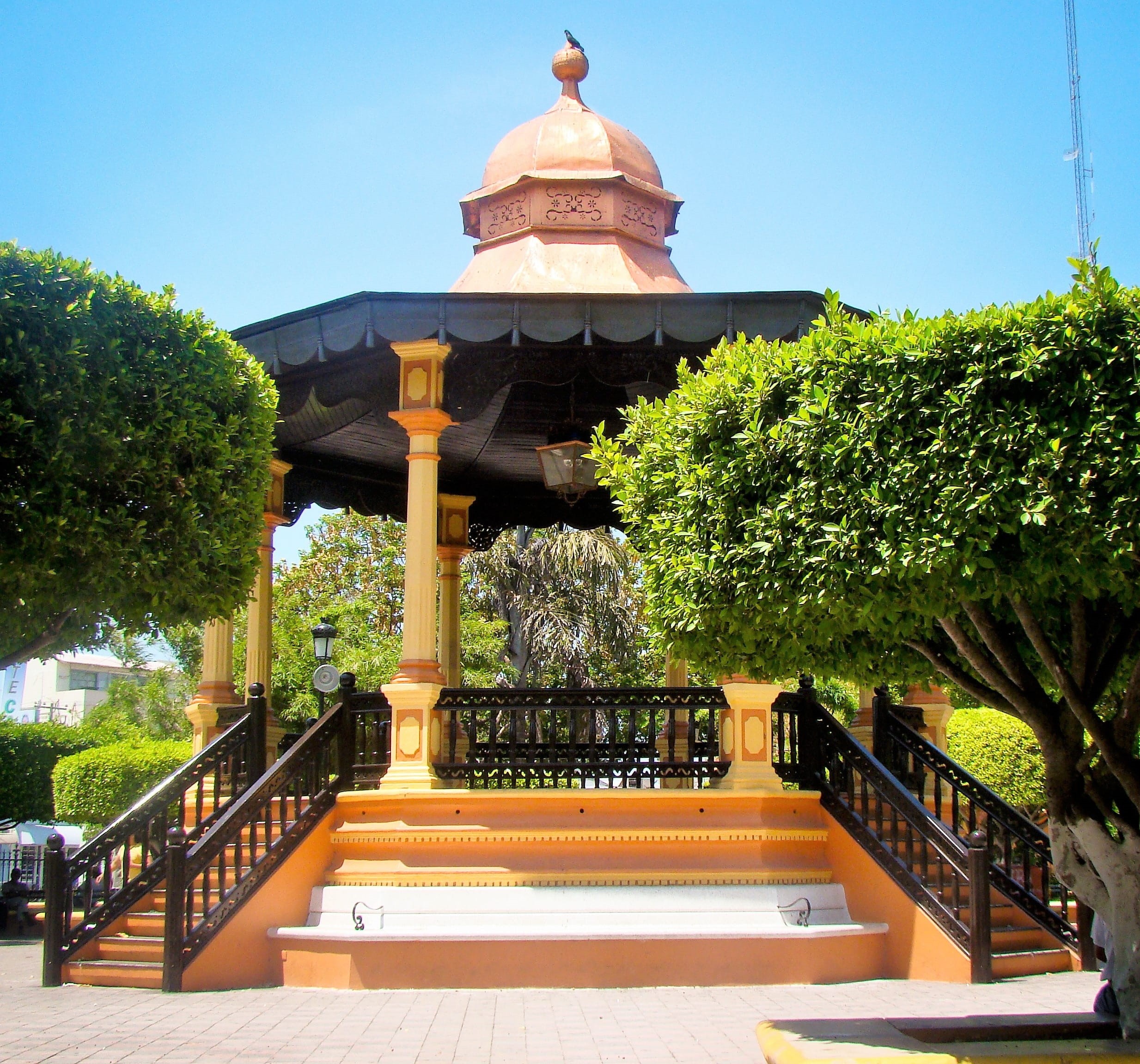 building Exterior, Alameda, belief, architecture, tree, growth, luxury, sky, Kiosk, campeche, famous Place, nature, no people, asia, built Structure, ciudad del carmen, HD Wallpaper