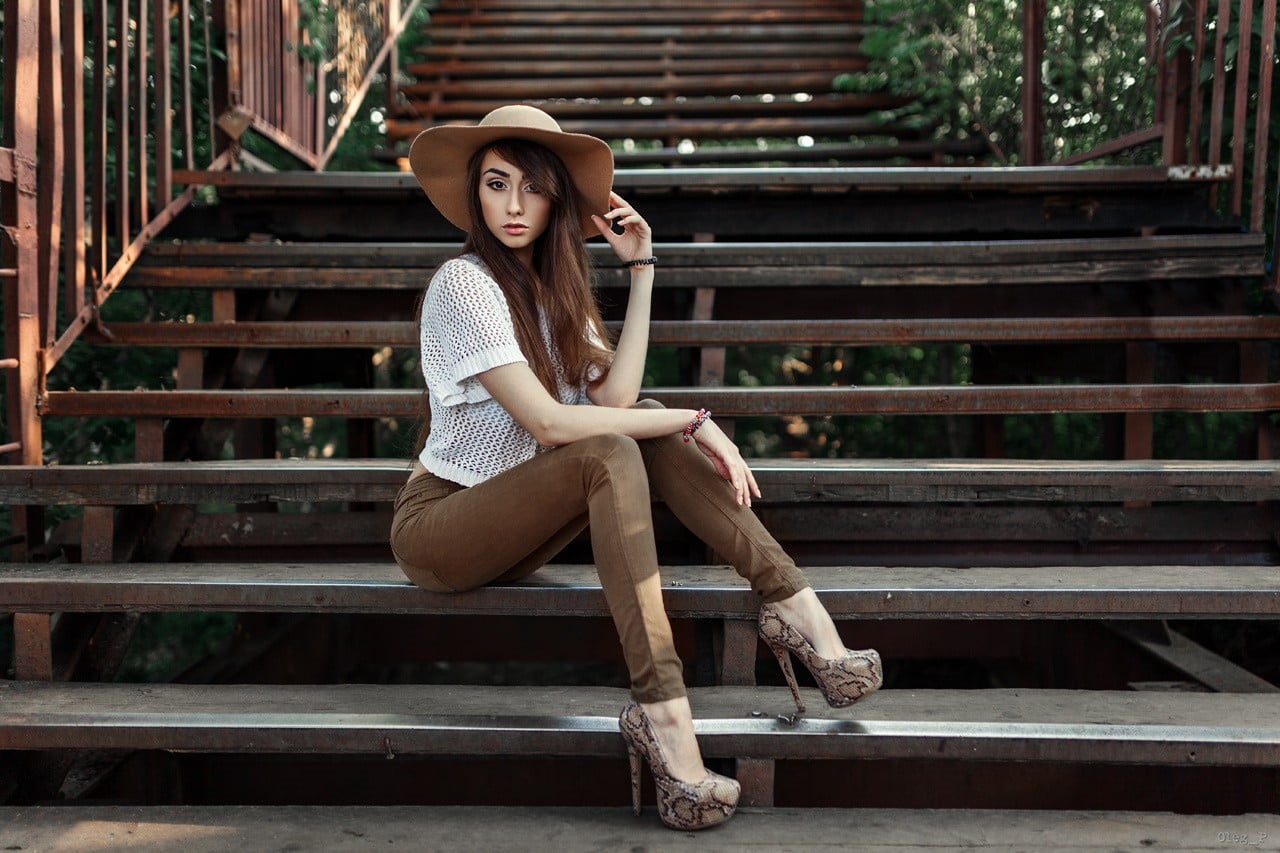 portrait, looking away, teenager, contemplation, sitting, 720P, architecture, real people, lifestyles, depression - sadness, skinny, outdoors, steps and staircases, HD Wallpaper