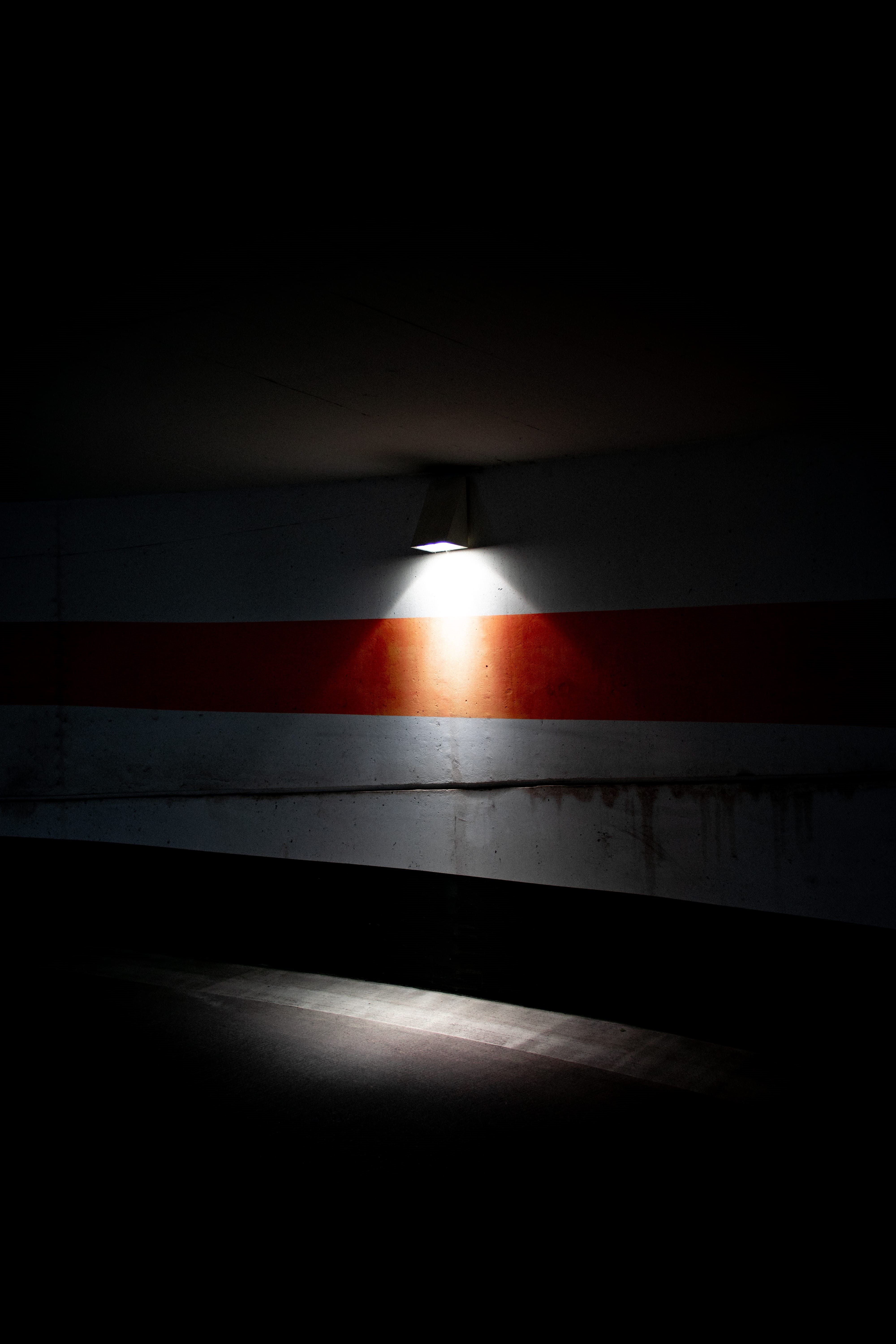 flooring, lost, abstract, tunnel, illuminated, shine, white, light - Natural Phenomenon, no People, darkness, street, vanishing Point, lighting Equipment, Phone HD Wallpaper