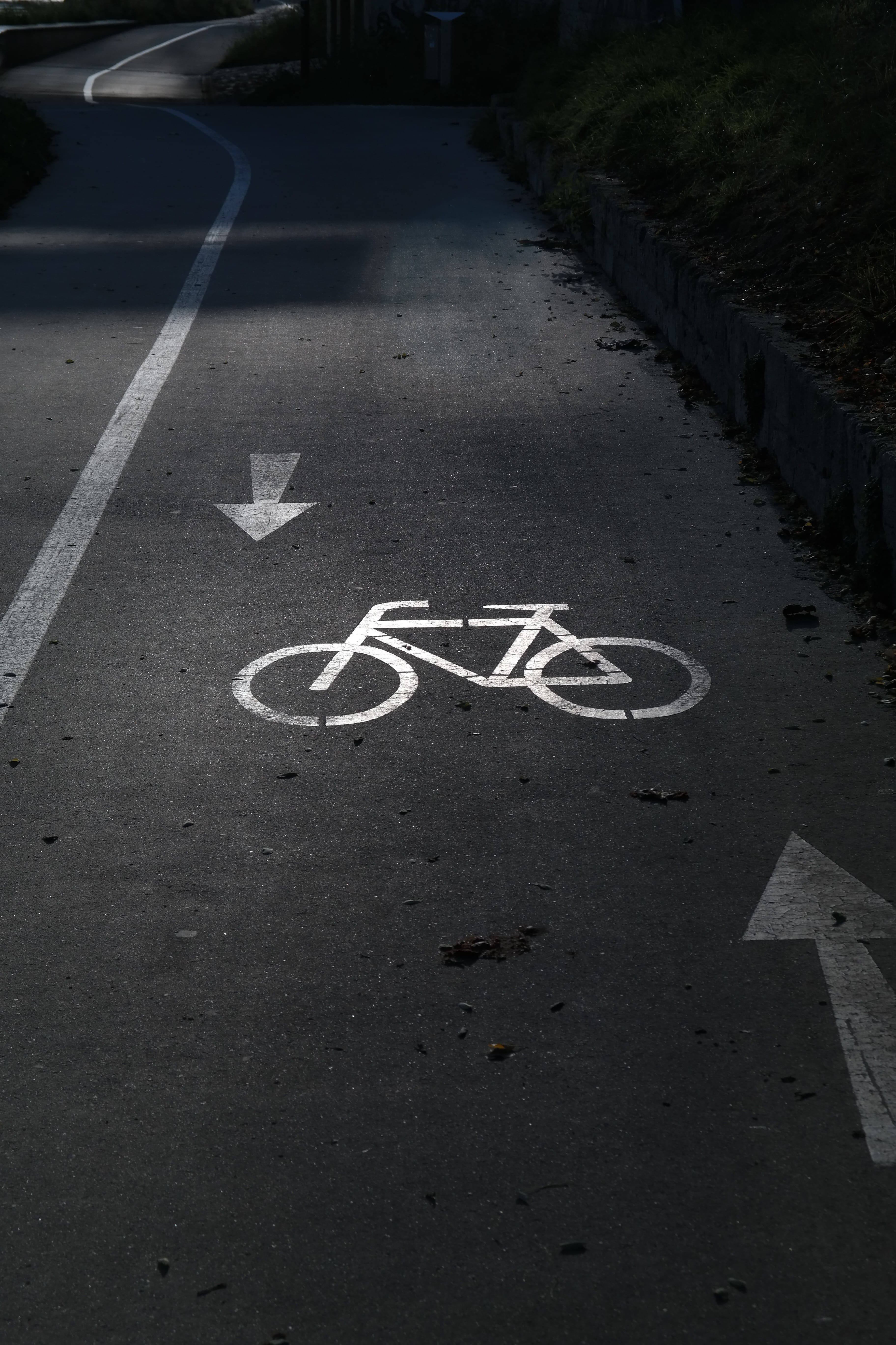 away, 5K, Bike, information, guidance, no people, road sign, transportation, high angle view, marking, drive, day, road markings, target, Bicycle Path, Phone HD Wallpaper