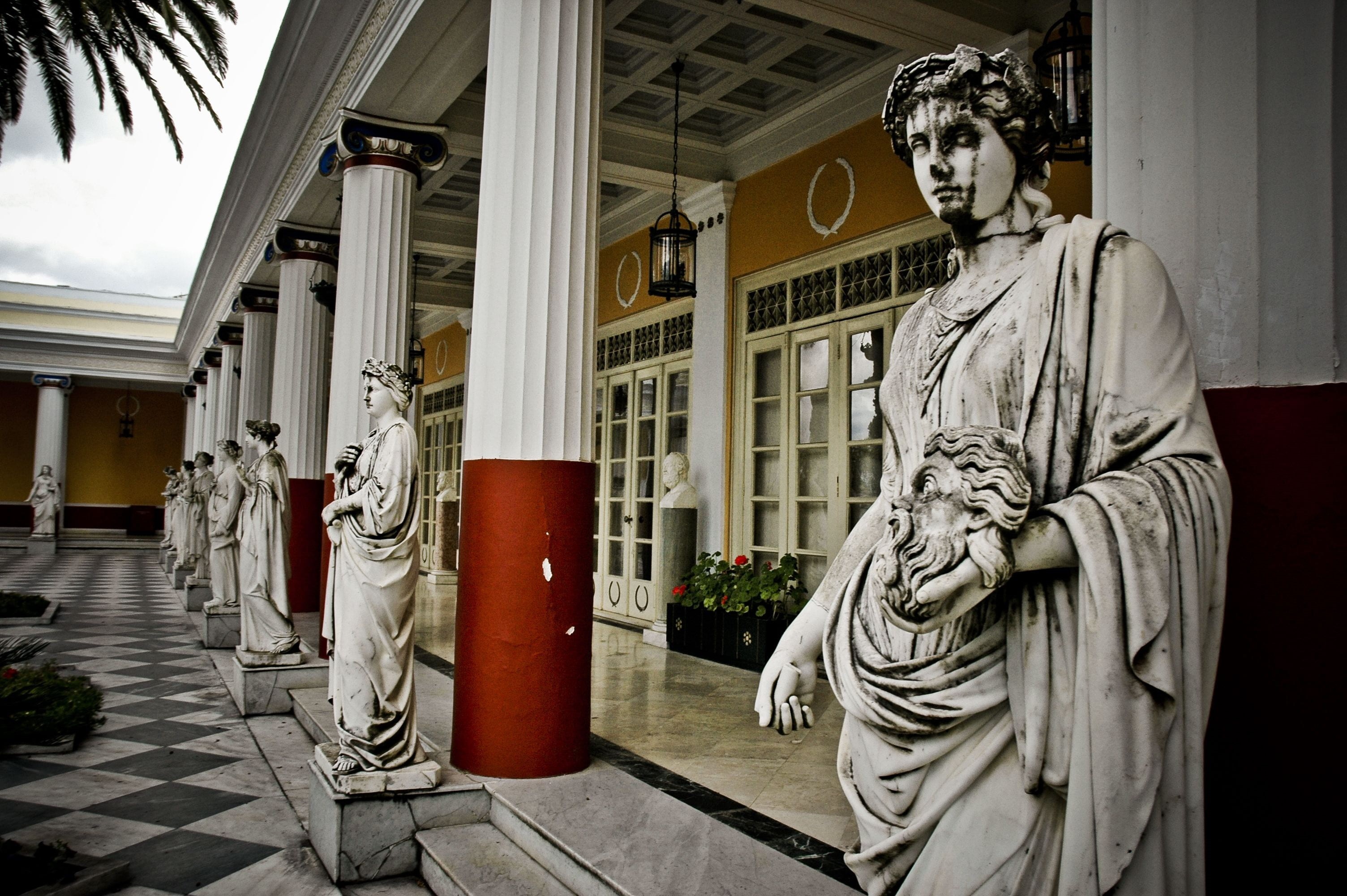 architecture, representation, woman, built structure, 2K, exterior, greek, government, ancient, marble, old, the past, construction, greece, establishment, HD Wallpaper