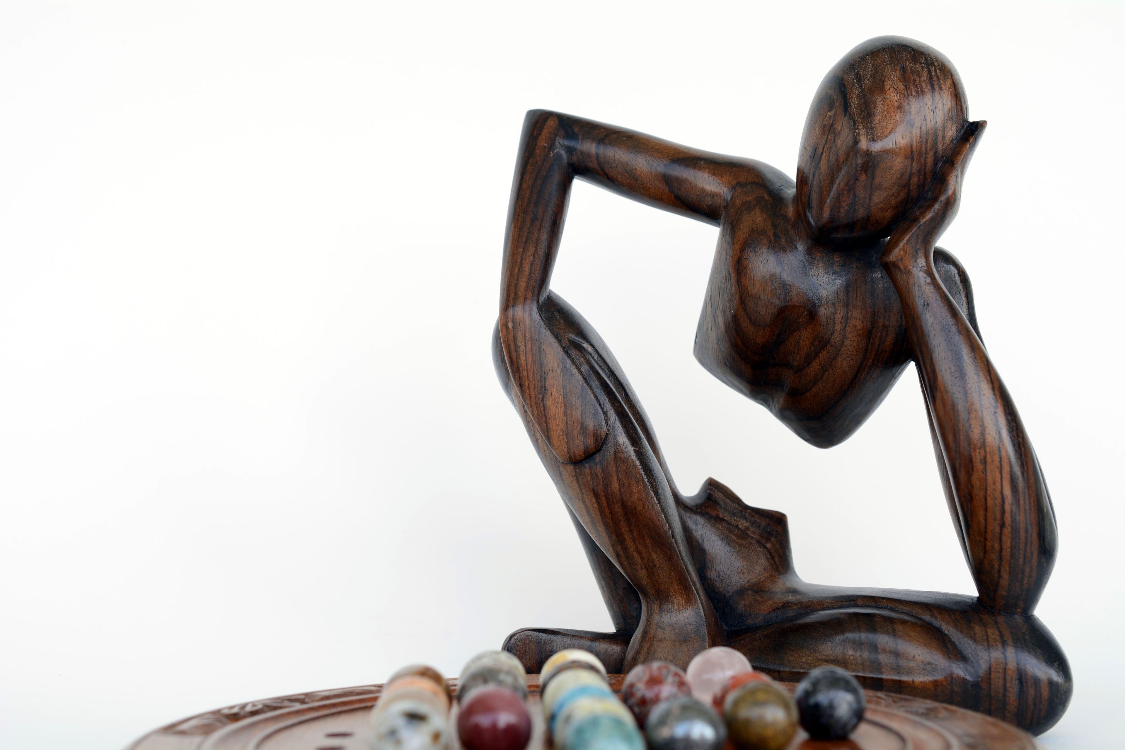 white background, statue, solitaire, holzfigur, consider, food, animal, hermit game, sad, patience, logically, basket, play, rates, container, studio shot, HD Wallpaper