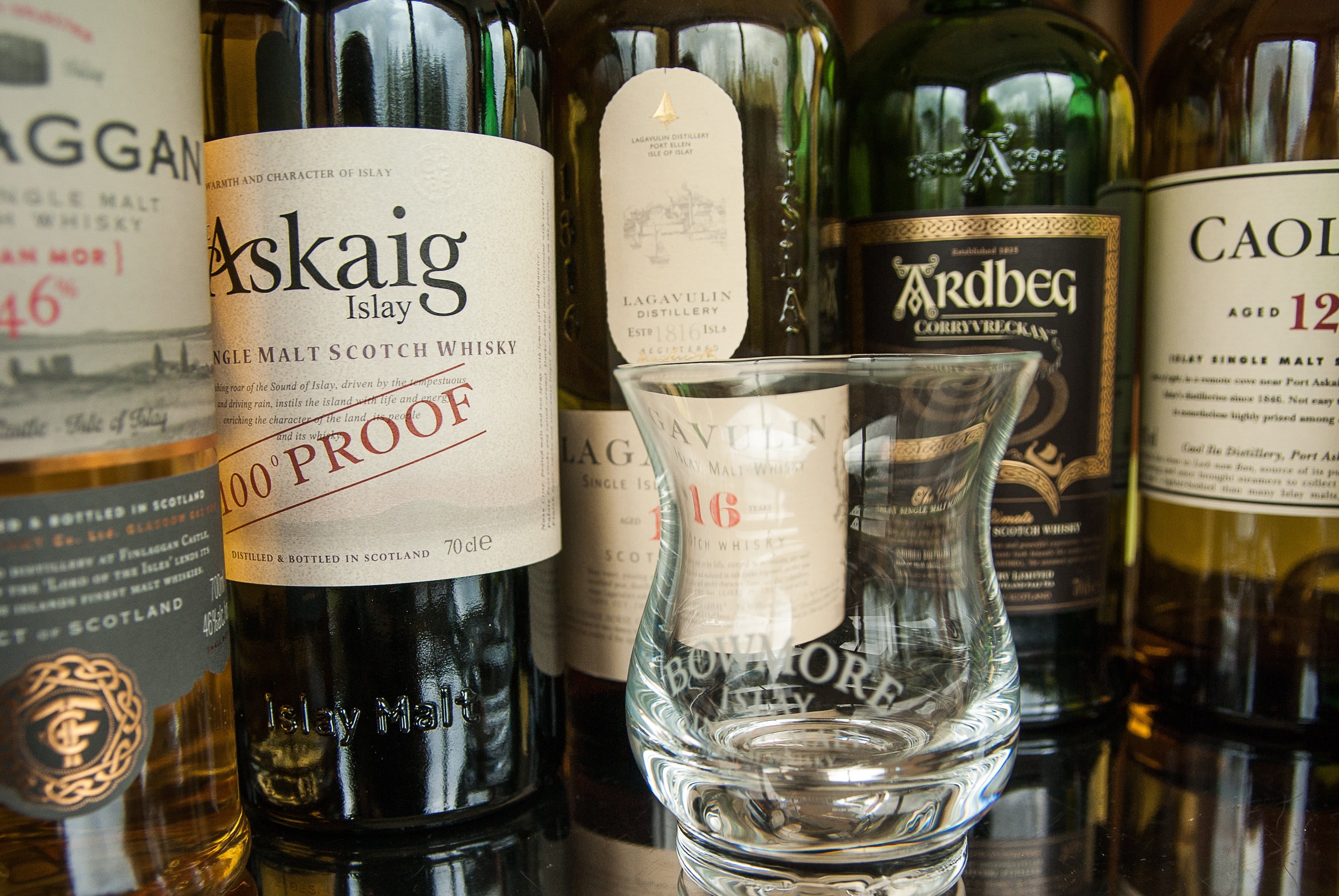 several, variation, alcohol, peaty, container, distillery, still life, drink, jar, western script, glass, food, wine bottle, food and drink, business, 2K, HD Wallpaper
