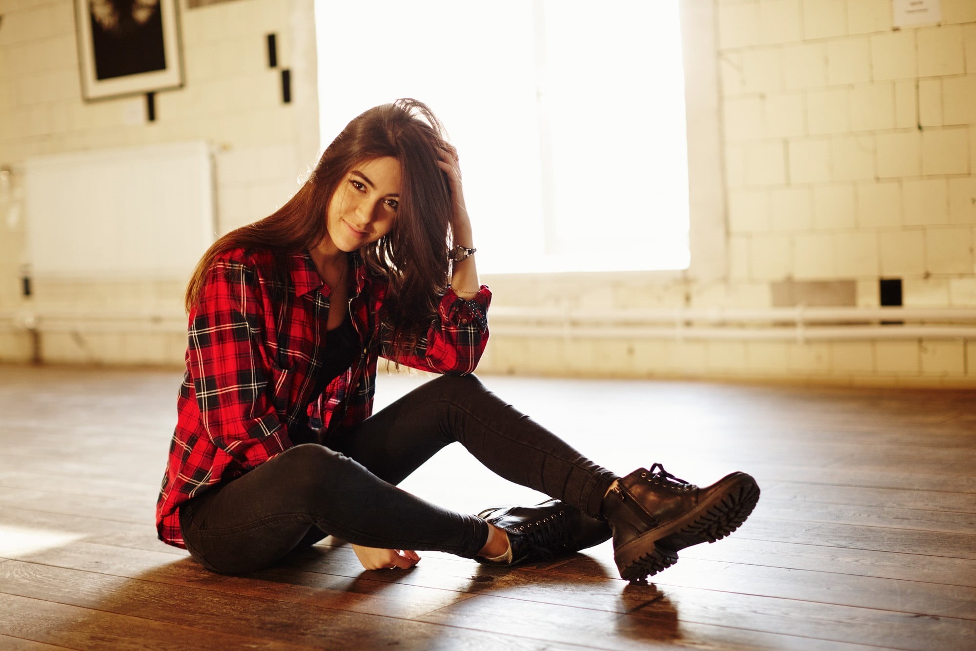 flooring, long hair, leggings, hardwood floor, depth of field, woman, focus on foreground, leisure activity, 1080P, grey, wood, plaid shirt, beautiful woman, HD Wallpaper
