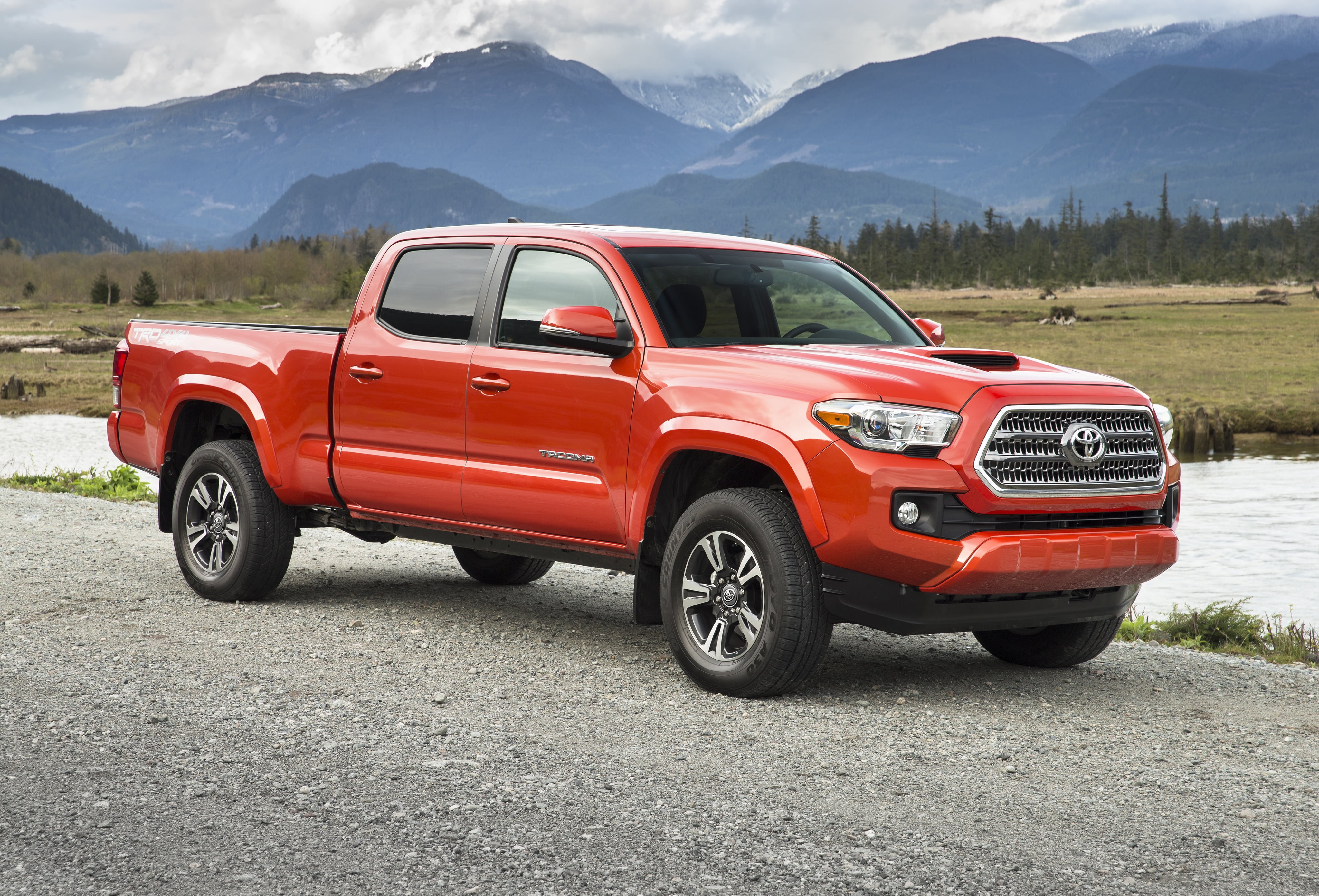 car, day, beauty in nature, mountain range, tundra, TRD, red, crew, side view, non-urban scene, 4K, mountain, stationary, truck, mode of transportation, HD Wallpaper