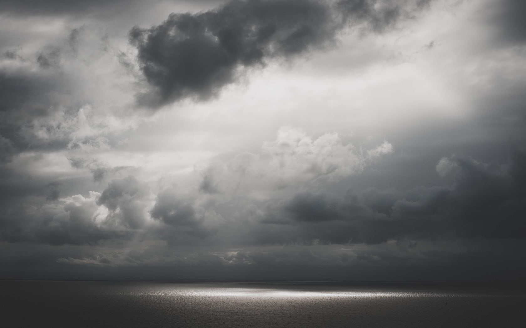 rain, cloud - sky, water, horizon over water, outdoors, clouds, beauty in nature, scenics - nature, sea, thunderstorm, 720P, torrential rain, monochrome, HD Wallpaper