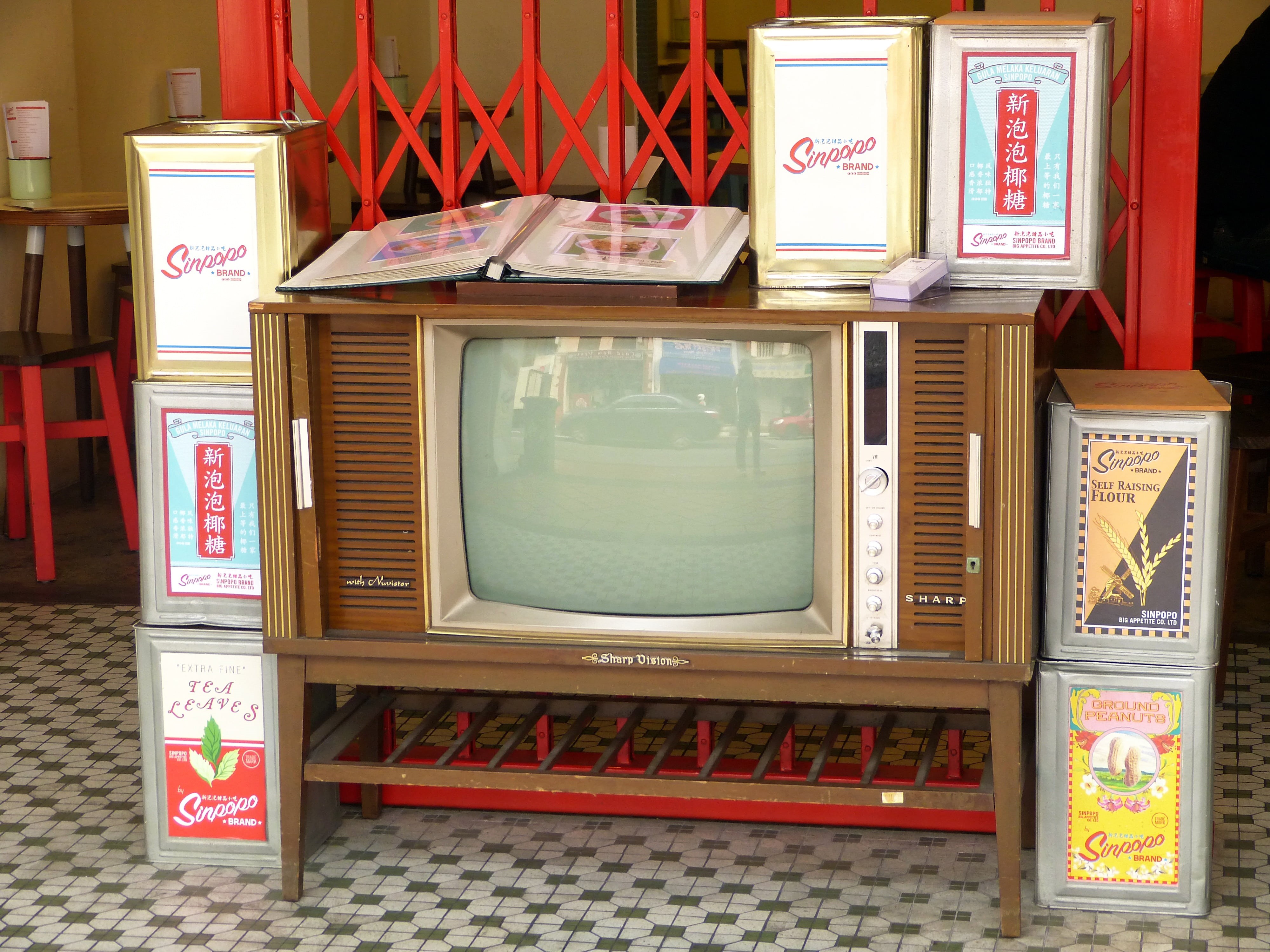technology, old, communication, indoors, day, retro, tv, text, message, absence, western script, television set, vintage, nostalgia, arts culture and entertainment, HD Wallpaper