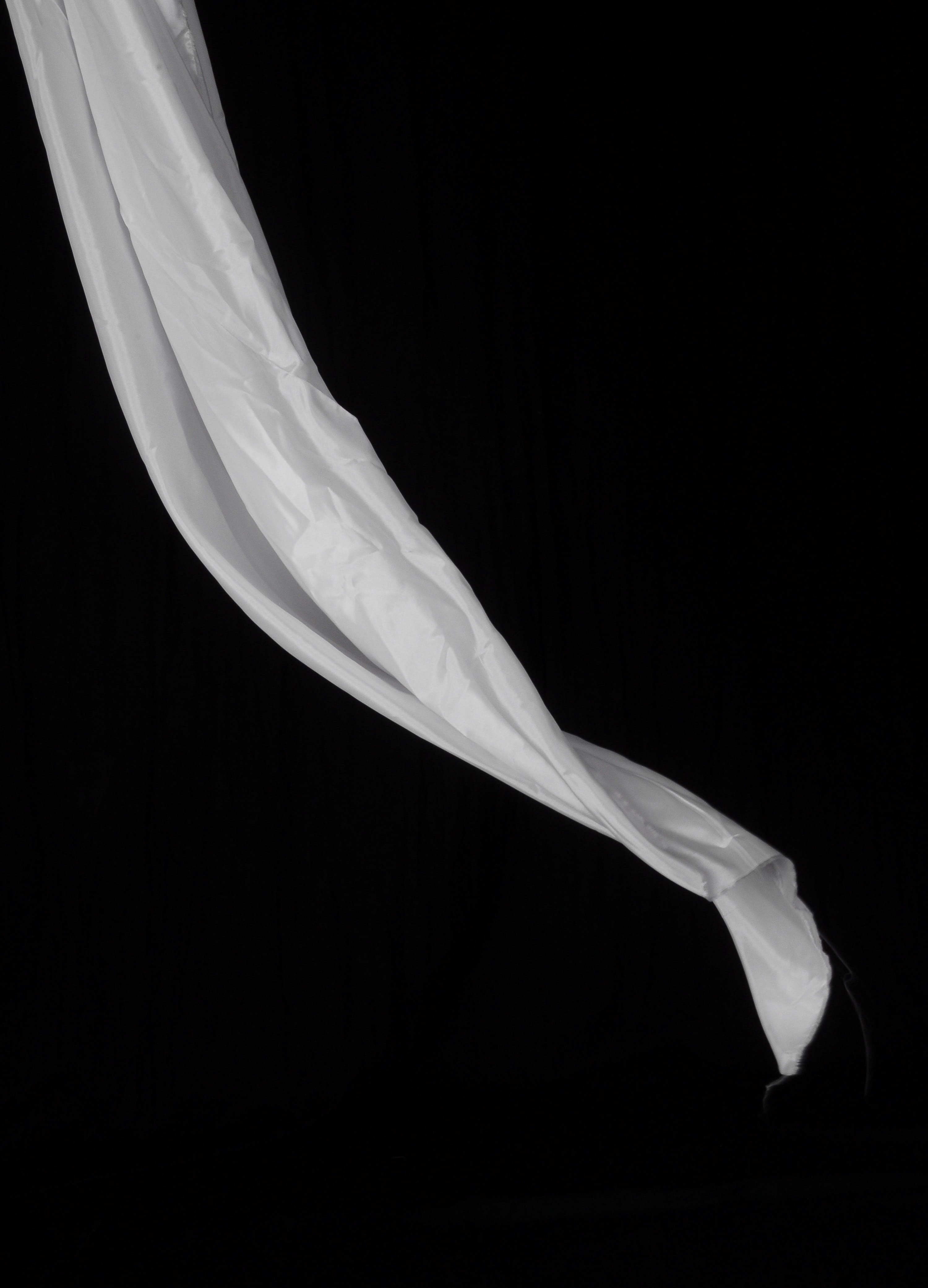 black background, wellbeing, fluttering cloth, 4K, textile, white, fabric, studio shot, healthy lifestyle, people, water, no people, one person, human body part, Phone HD Wallpaper