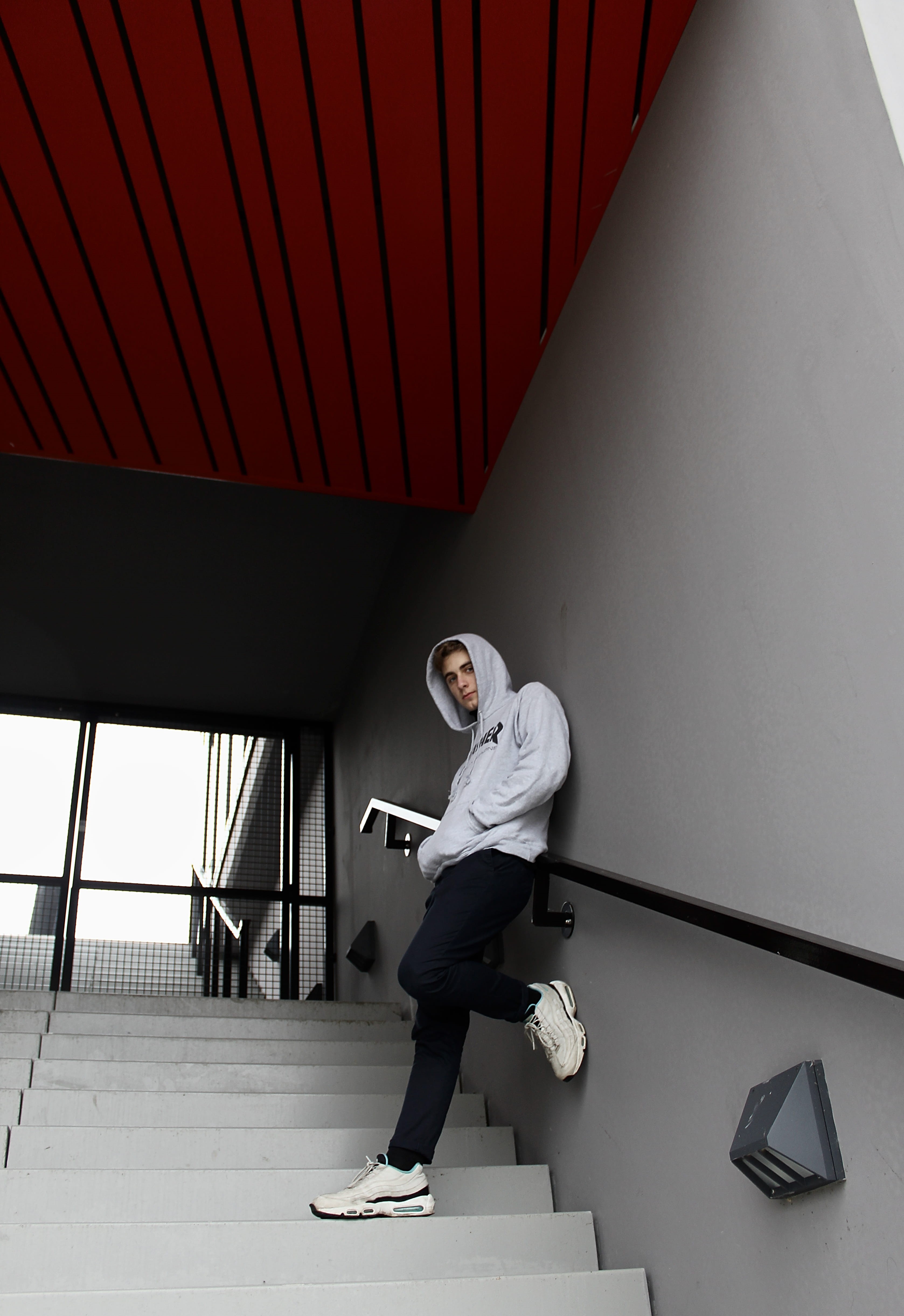 business, front view, clothing, handrail, lifestyles, young adult, wall, architecture, adult, staircase, housing, sleeve, office building, young men, corridor, Phone HD Wallpaper