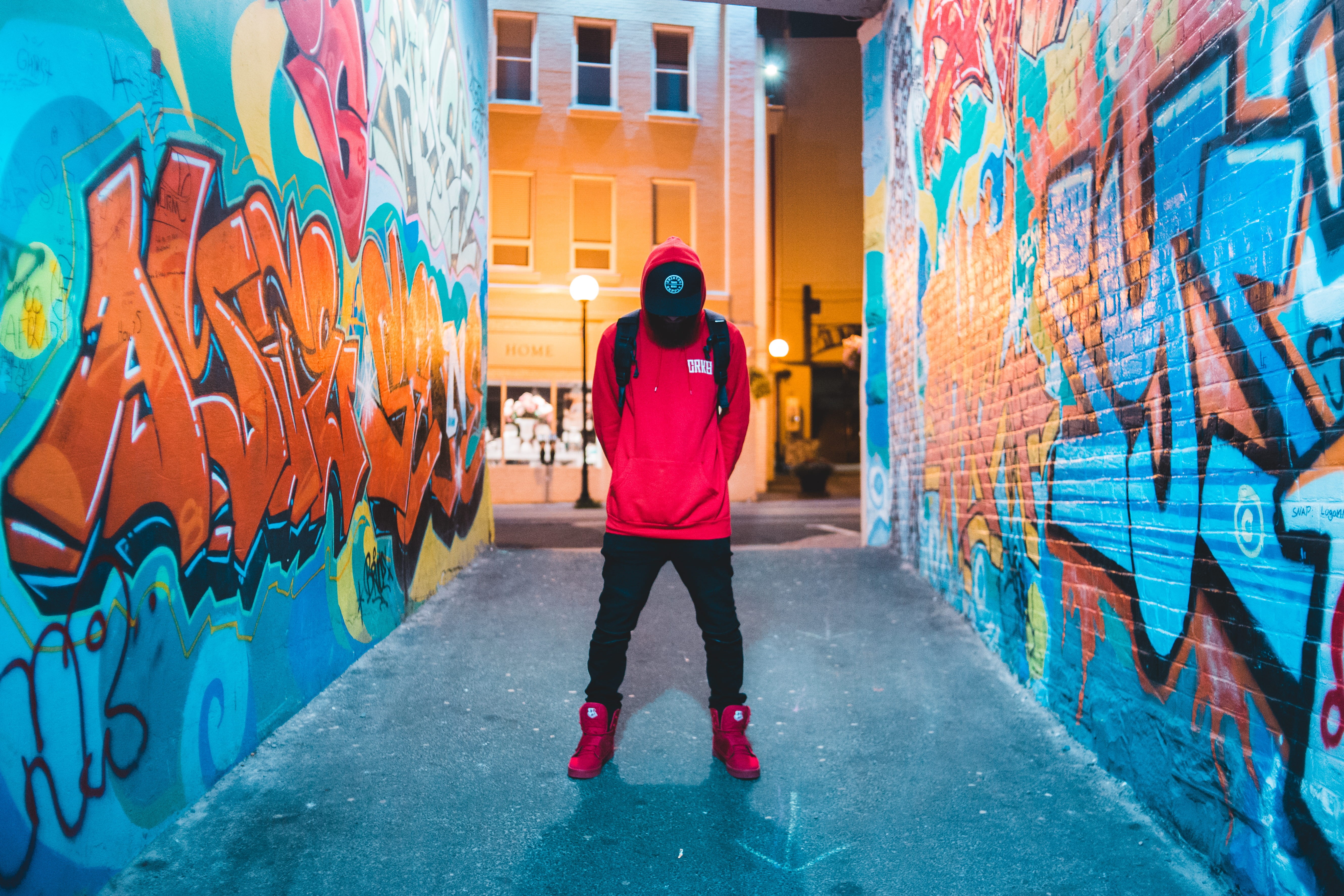 man, wall - building feature, standing, lifestyles, building exterior, leisure activity, alley, architecture, 5K, outdoors, snowboarding, city, casual clothing, HD Wallpaper